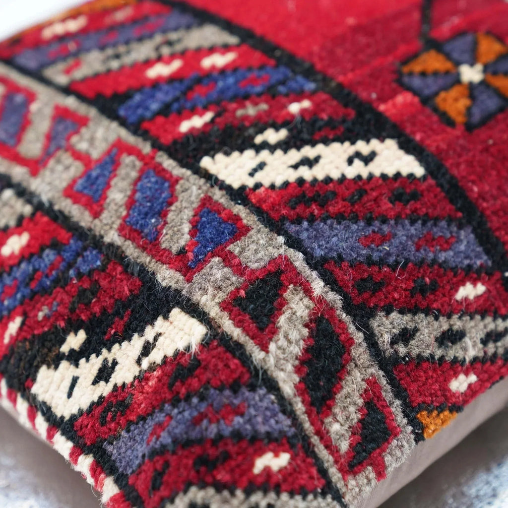 Canvello Antique Handmade Rug Red Cushion - 14"x14" Canvello