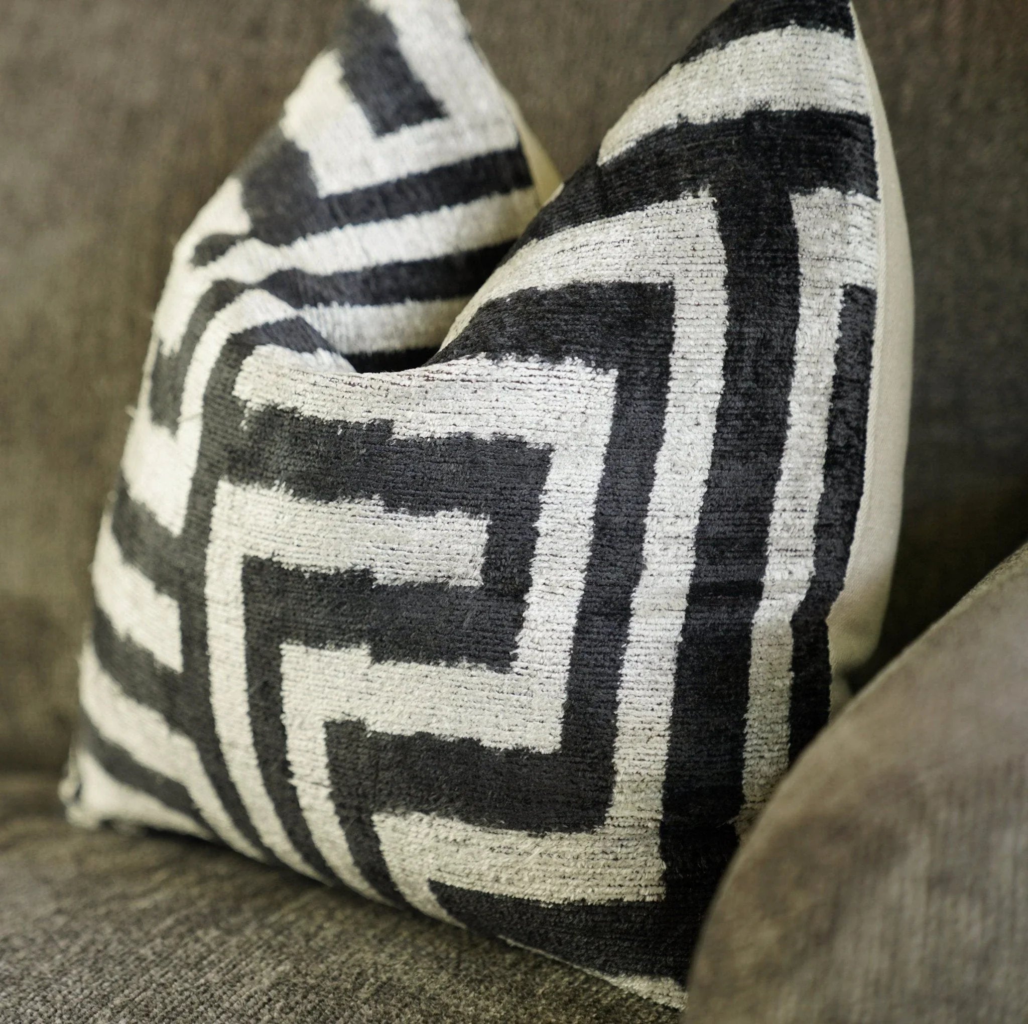 Canvello Black & White Throw Pillows | 16 x 16 in (40 x 40 cm) Canvello