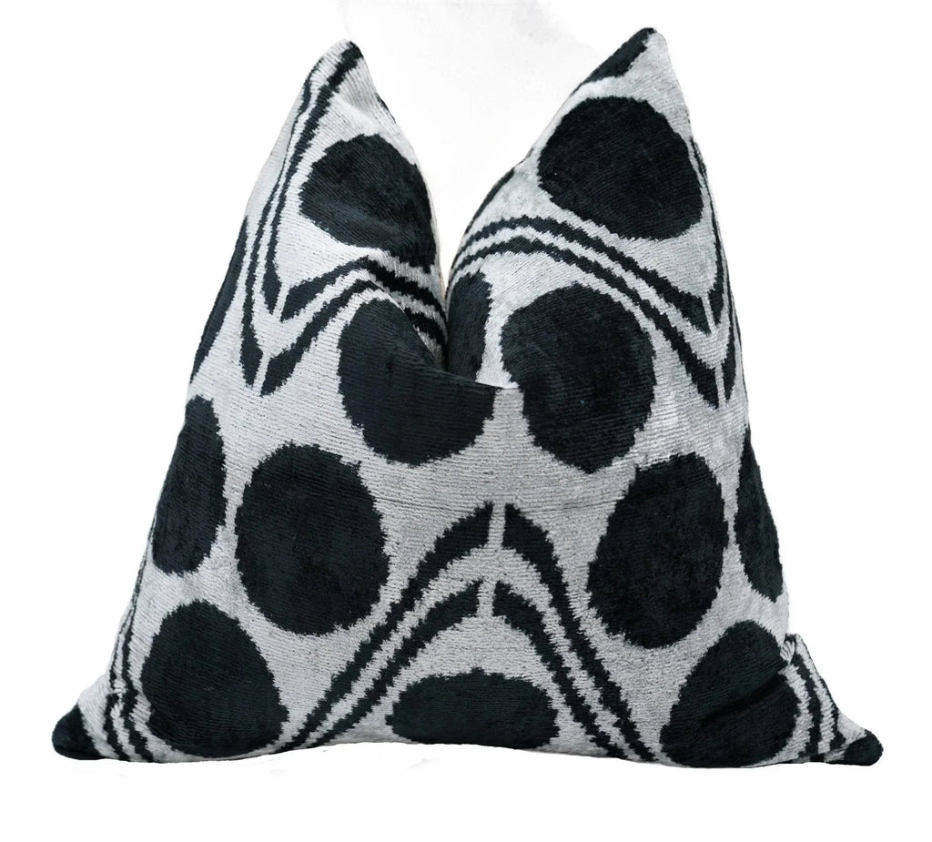Canvello Handmade Black & White Velvet Throw Pillows - 20x20 Canvello