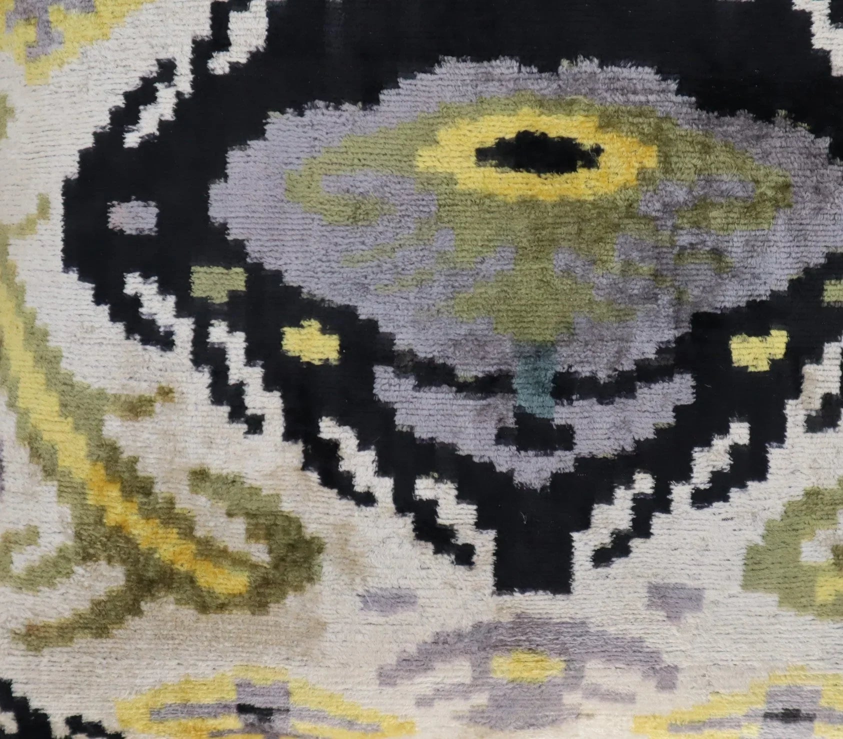 Canvello Handmade Gray Ivory Gold Velvet Throw Pillows - 20x20 Canvello