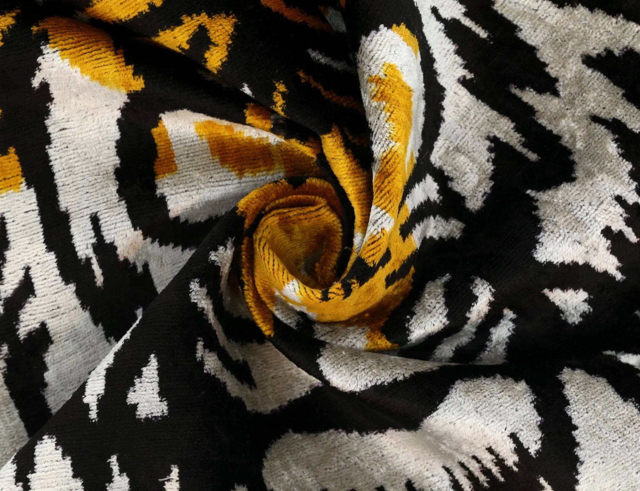 Canvello Handmade Velvet Throw Pillow with Bold Tiger Face Design - High-Quality 20x20 Inch Decorative Accent with Premium Down Feather Insert for Sofas, Couches, and Interior Design Canvello