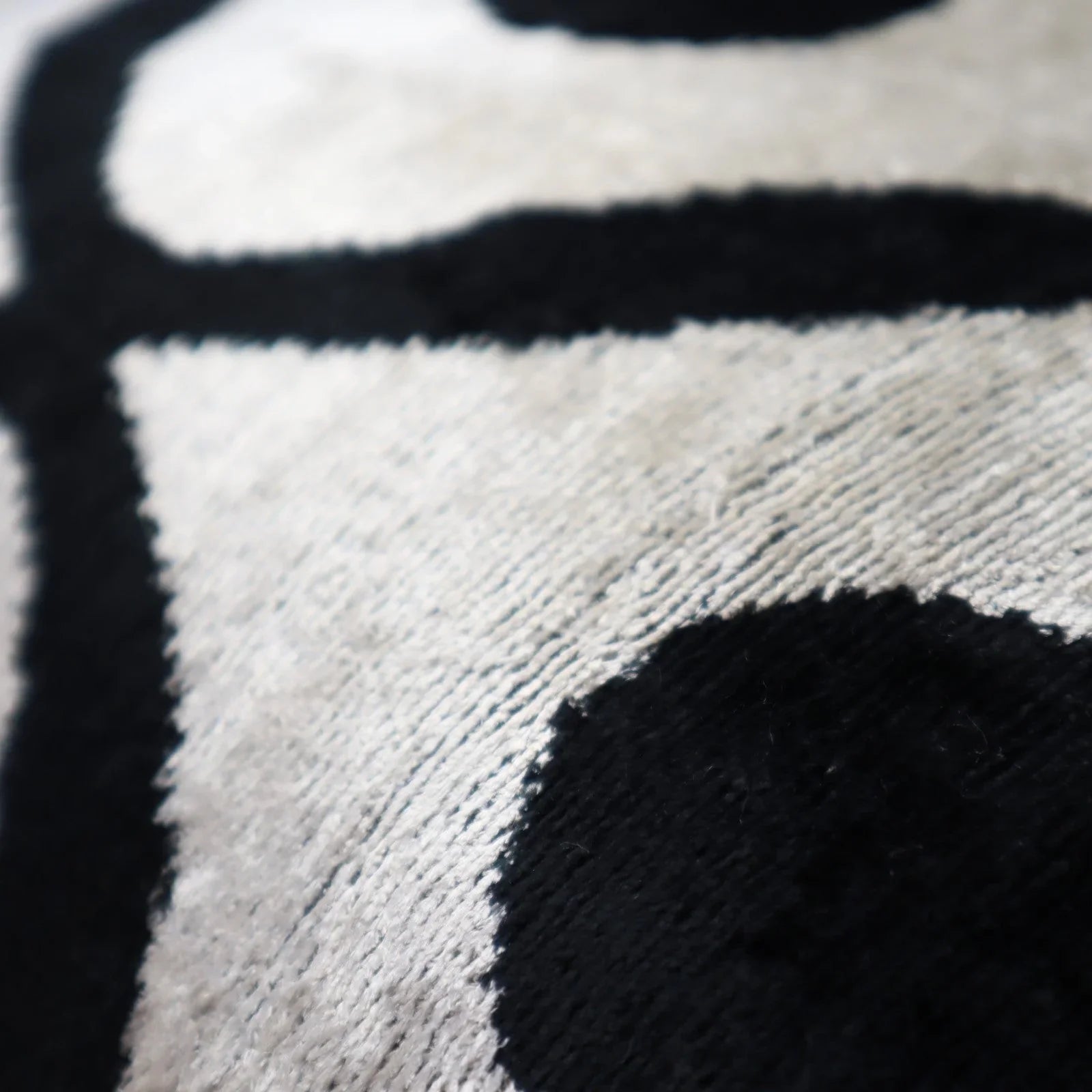 Canvello Luxury Decorative Black White Throw Pillow | 16 x 24 in (40 x 60 cm) Canvello