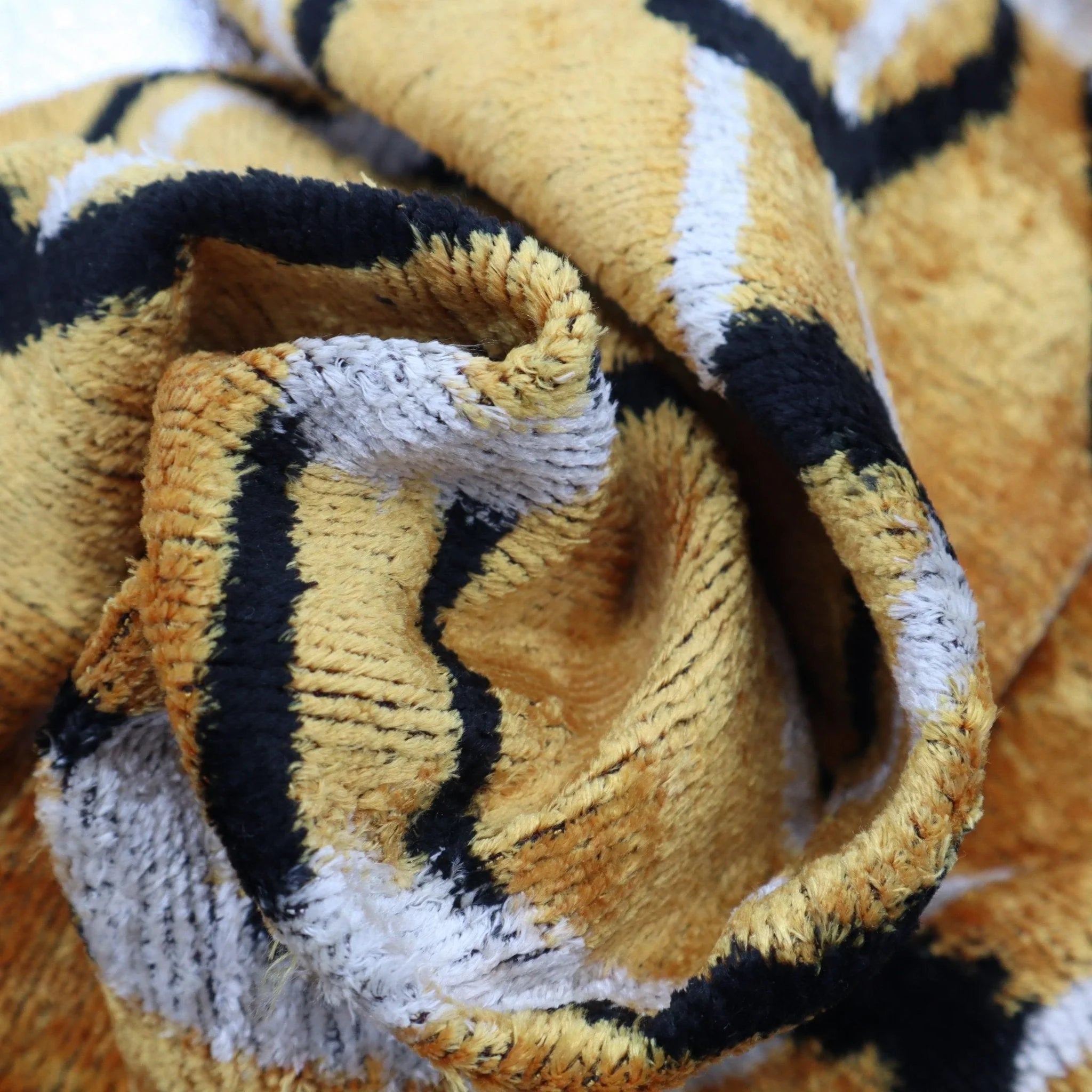 Canvello Soft Velvet Silk Gold Bkack Couch Cushion with Fown Insert - 16x24 Canvello