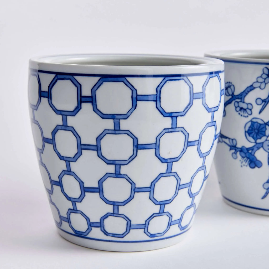 Chinoiserie Blue and White Pots with Floral and Geometric Patterns (Set of 4) Vintage Shopper