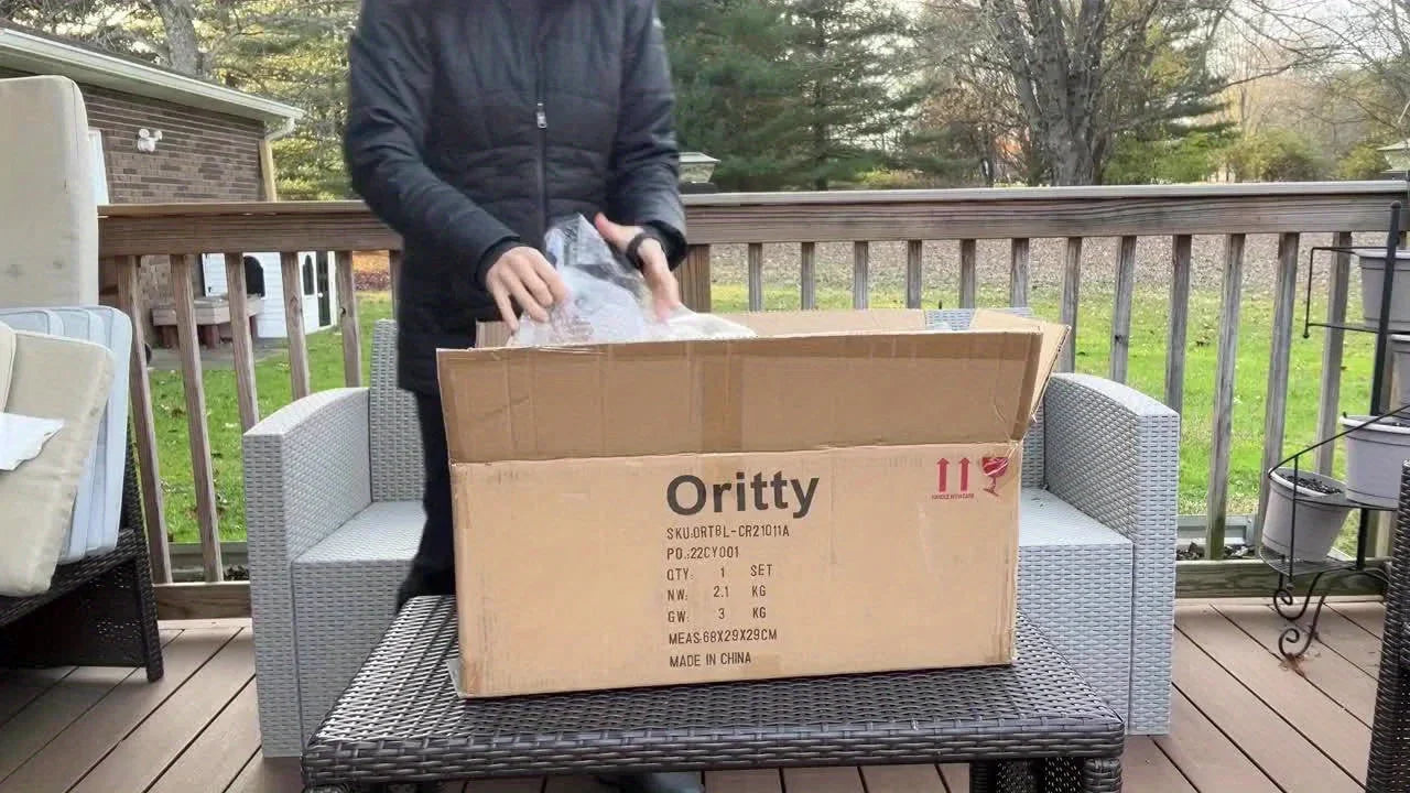 Crane Statue - Decorative Copper Outdoor, close-up view - House Of Avana