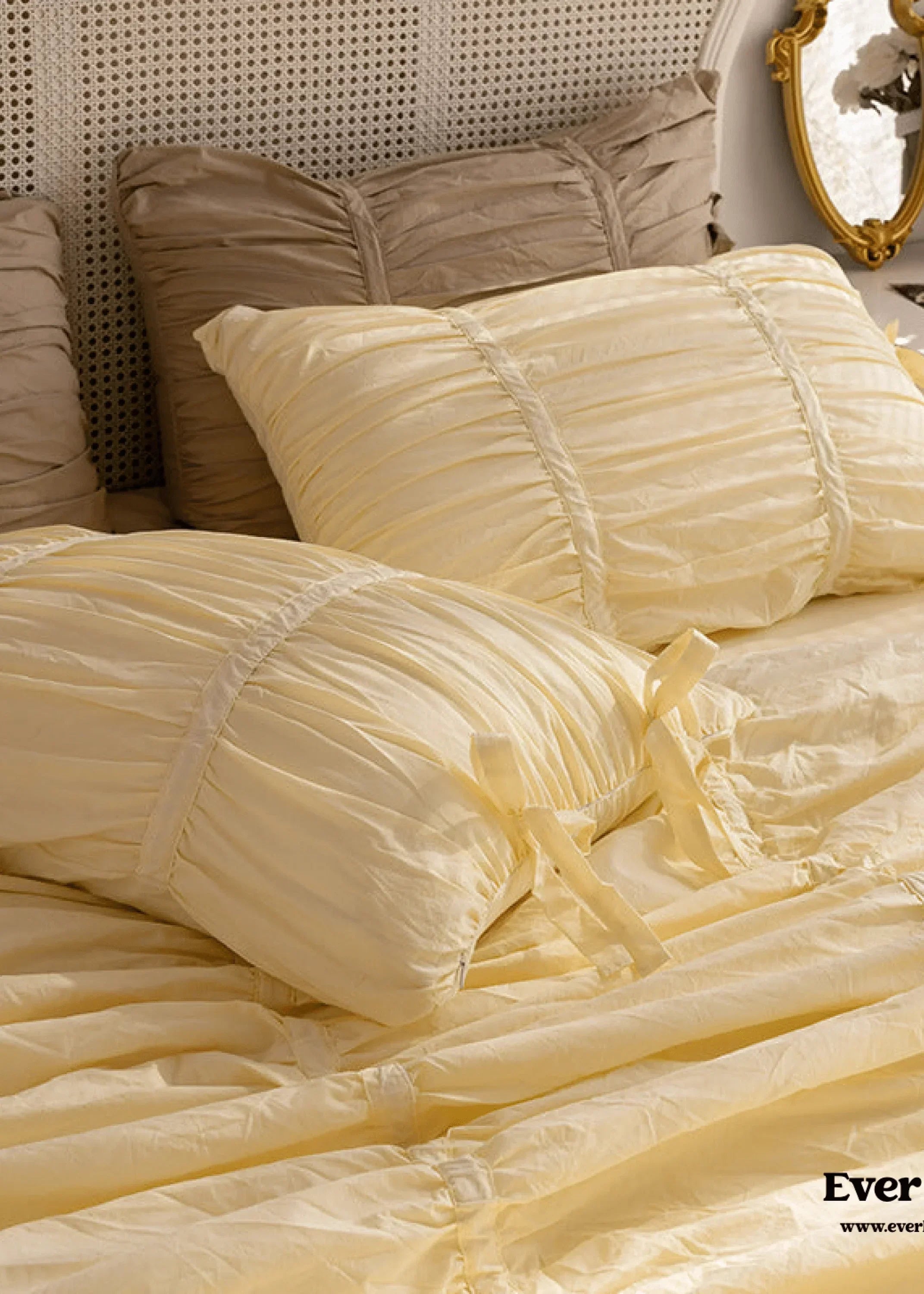 Coquette Ruffle Bedding Set with Ties / Pink Ever Lasting