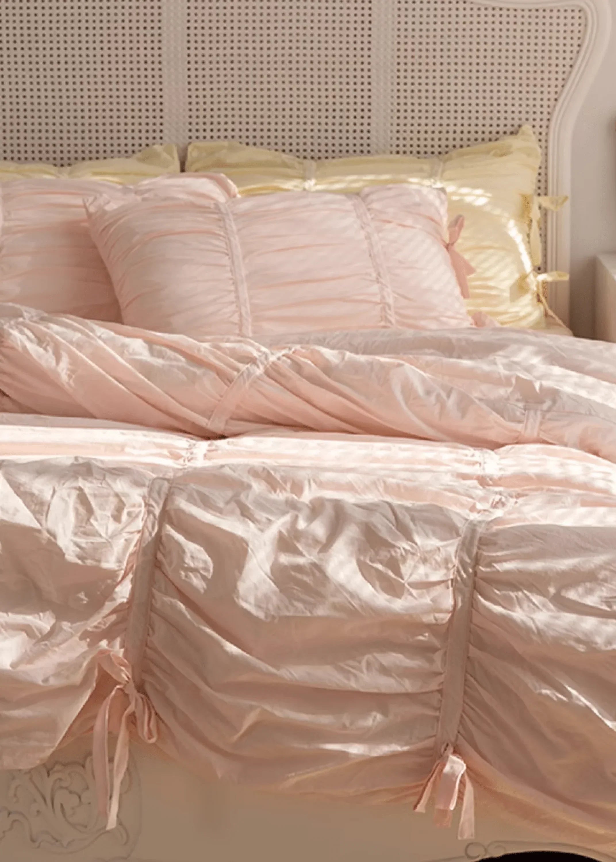 Coquette Ruffle Bedding Set with Ties / Pink Ever Lasting