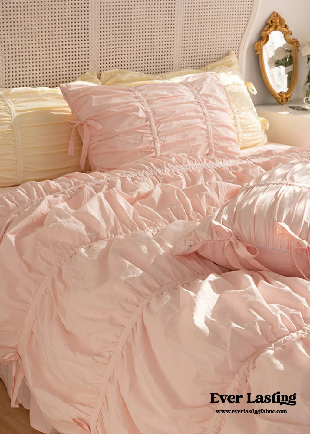 Coquette Ruffle Bedding Set with Ties / White Ever Lasting