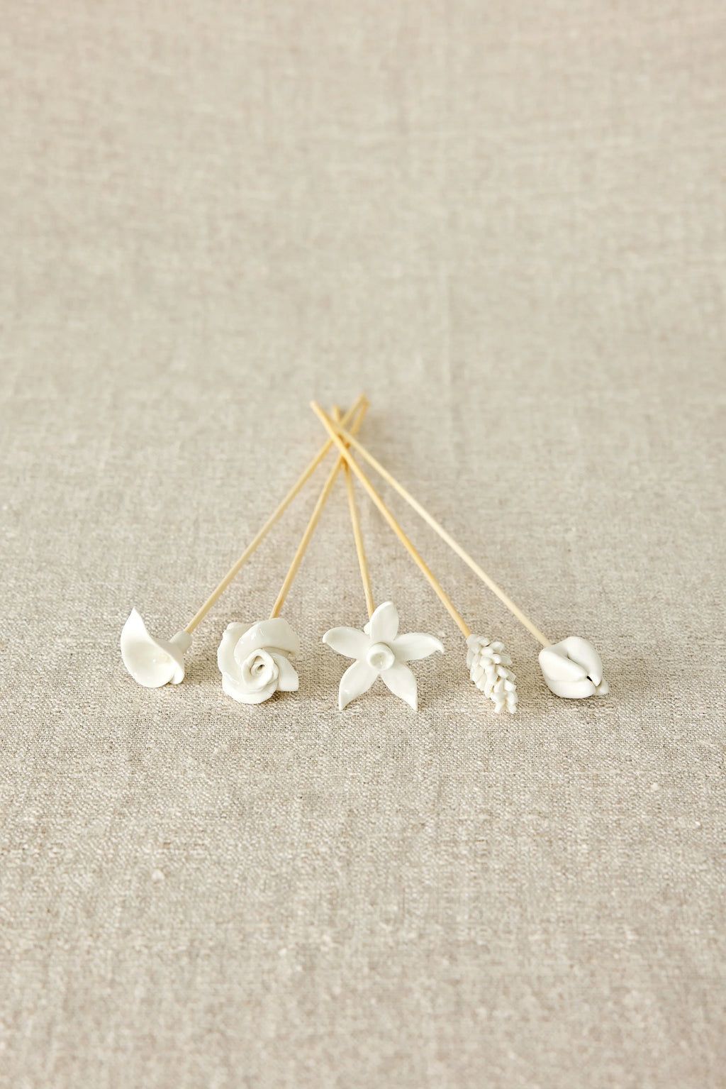 Country Flowers Bamboo Diffuser Sticks Set Kanju Interiors