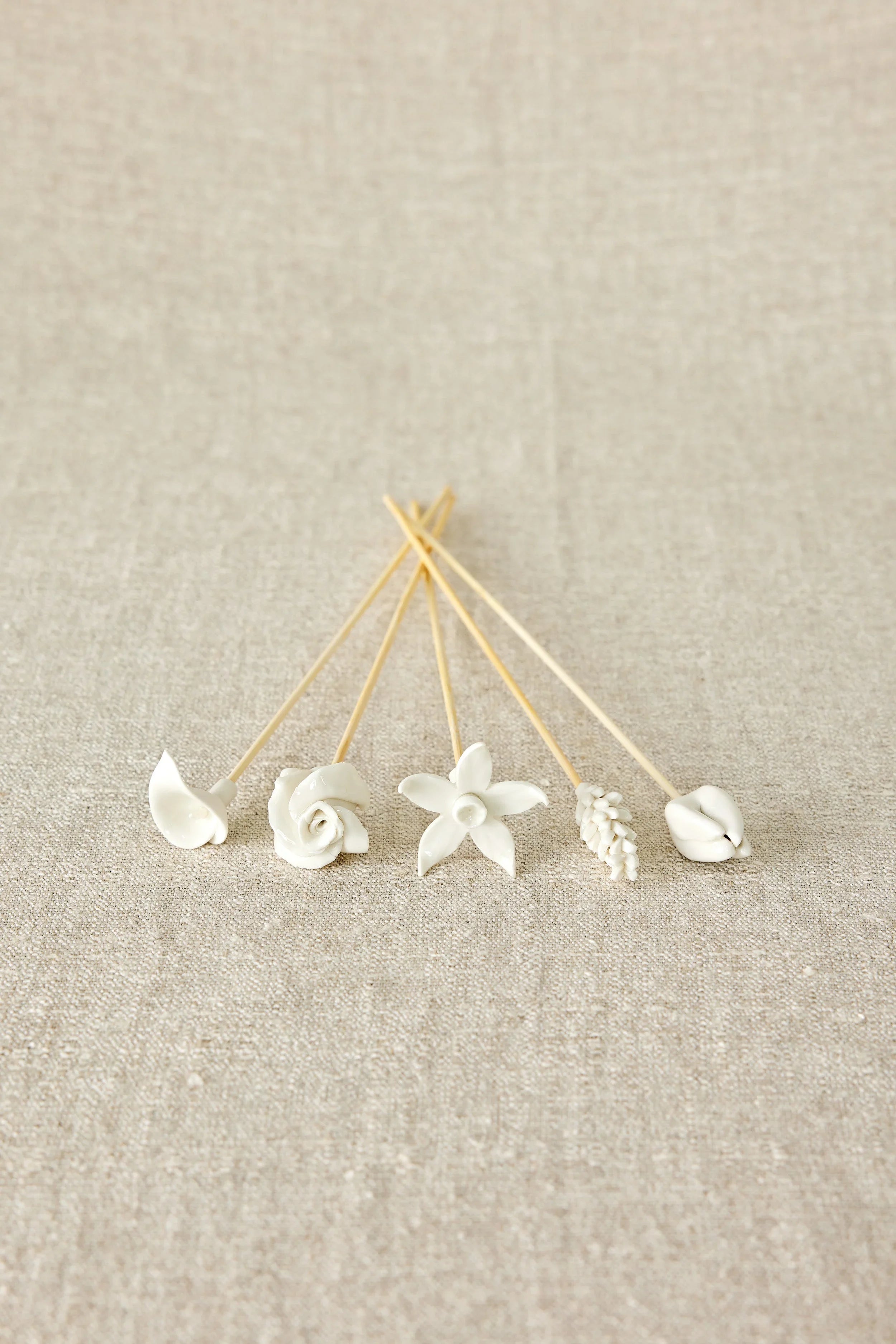 Country Flowers Bamboo Diffuser Sticks Set Kanju Interiors