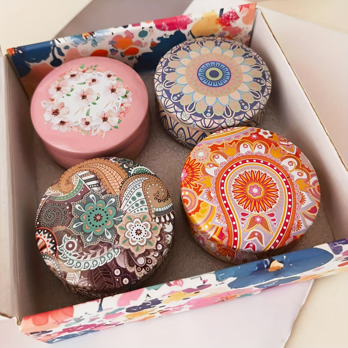 Exclusive Holiday Gift Luxury Collection Featuring Six 2.1 Oz Scented Candles Made from Soy Wax, Including a Portable Tin Candle with a Lid. Perfect for Travel, Relaxation, Yoga, And Comes in a Beautiful Gift Box, Ideal for W House Of Avana