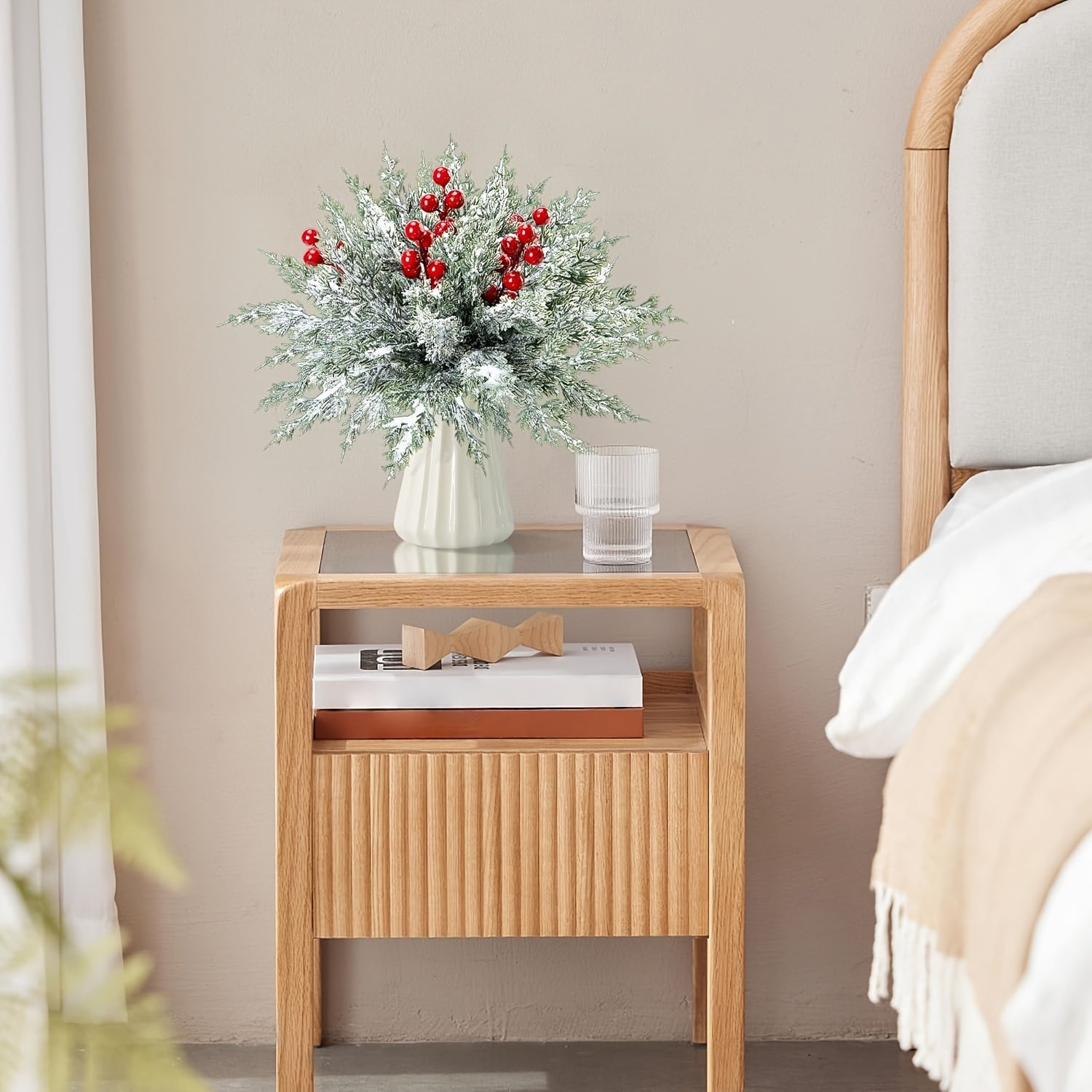 SHARKBEE 18pcs Artificial Pine Branches with Red Berry Picks 27.94cm Winter Christmas Greenery Fake Juniper Leaves Norfolk Pine Stems Needles for Craft Wreath Garland Vase House Of Avana