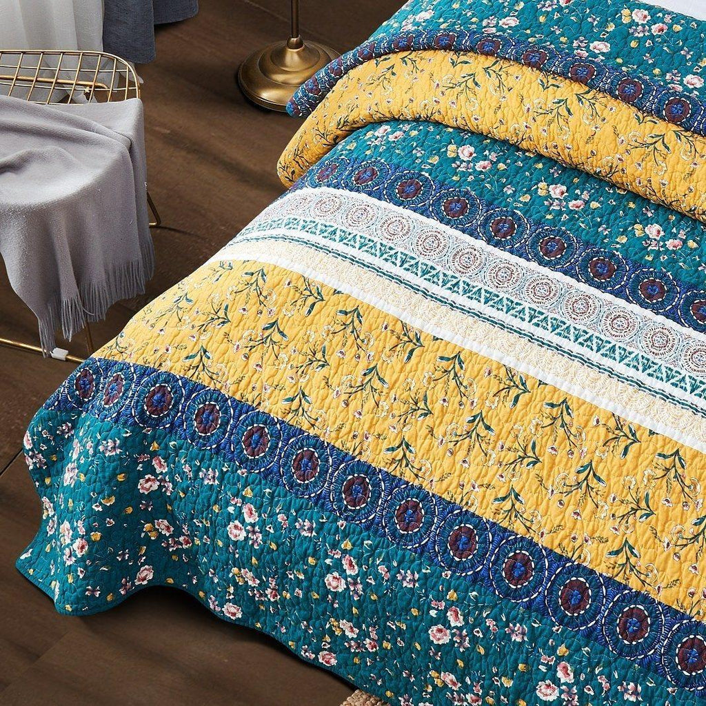 DaDa Bedding Bohemian Patchwork Bed of Wild Flowers Floral Gardenia Green Bedspread Set (JHW-886) DaDalogy Bedding Collection