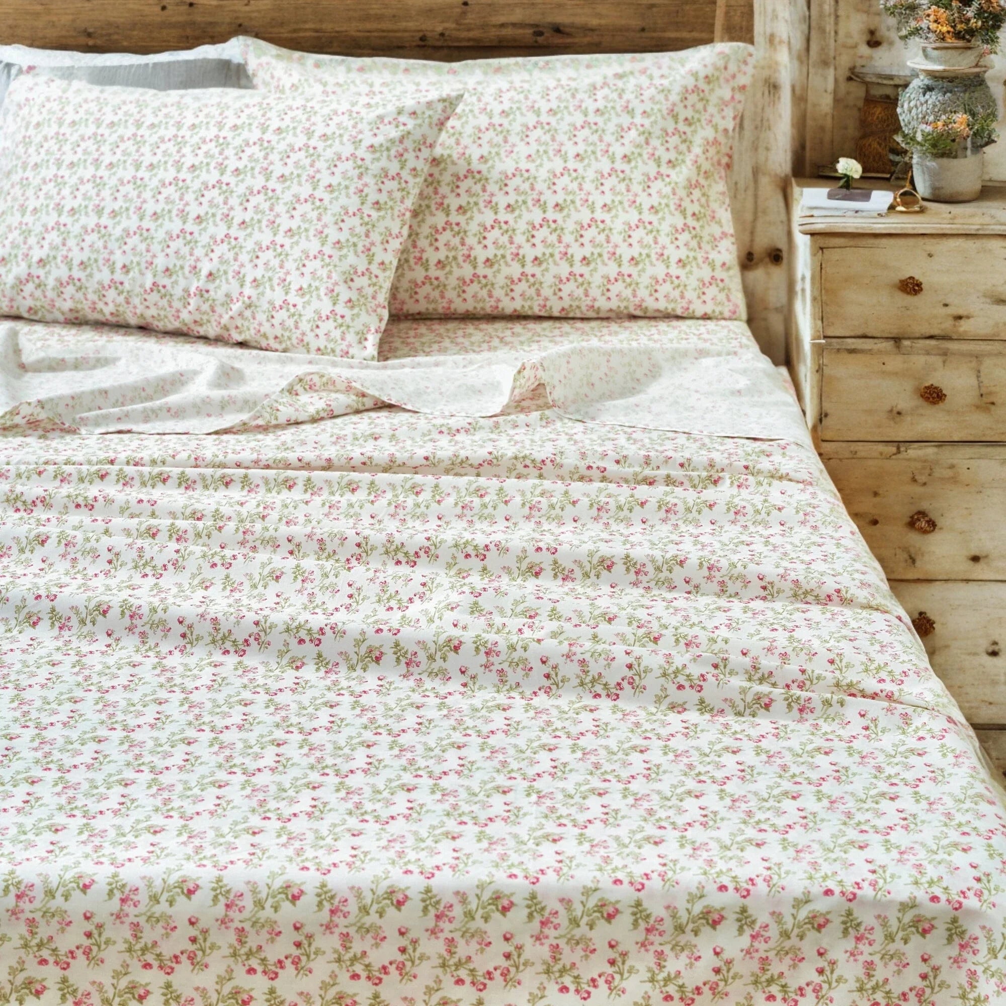 DaDa Bedding Collection Romantic Coquette Sheet Set - 100% Cotton [ Poplin Cotton ] Floral Fitted & Flat Sheets with Pillowcases - Deep Pocket Design - Soft, Breathable, Wrinkle-Resistant DaDalogy Bedding Collection