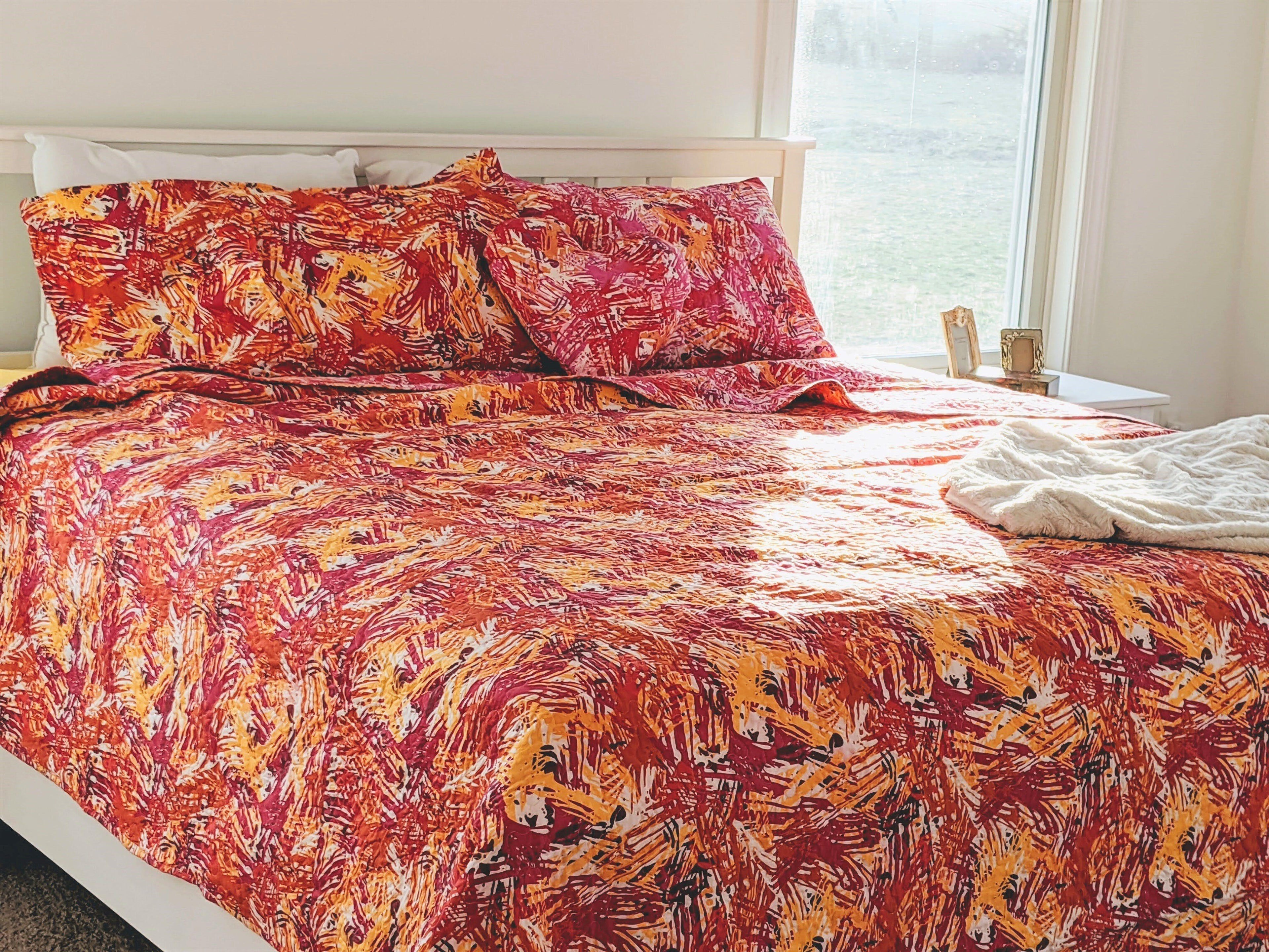 DaDa Bedding Lovely Pop of Colors Lightweight Reversible Quilted Bedspread Set (KBJ1625) DaDalogy Bedding Collection