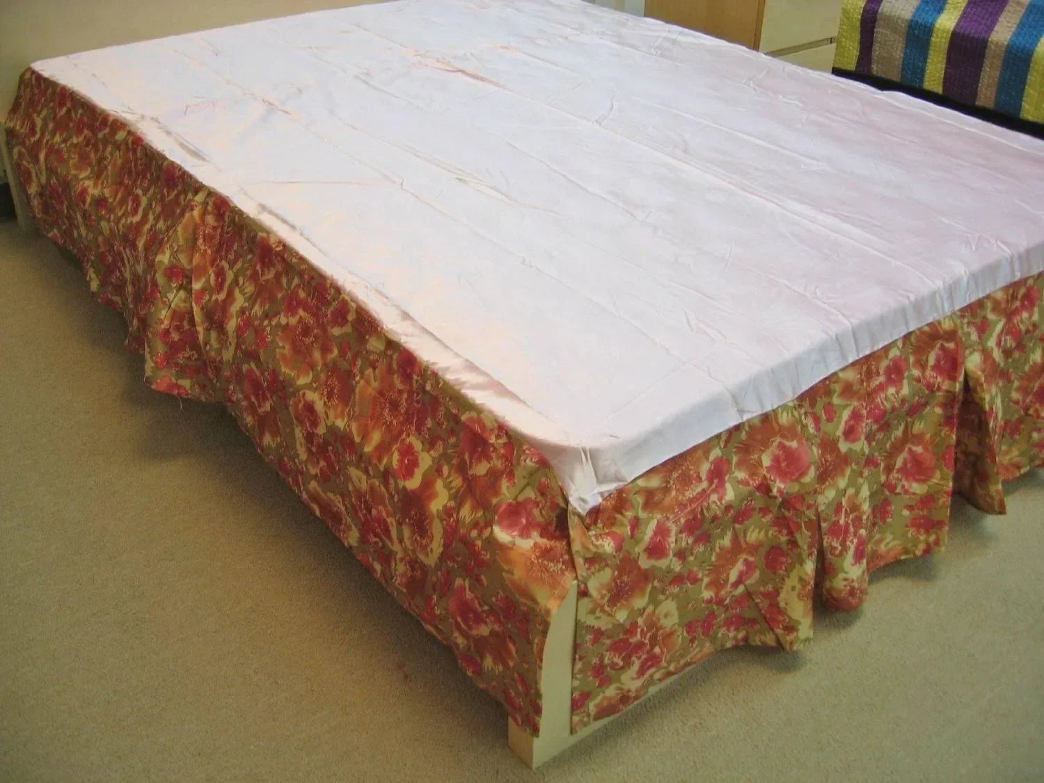 DaDa Bedding Sunrise Hibiscus Floral Dust Ruffle Pleated Satiny Pink Bed Skirt - 14" Drop  (BS-BM465L-1) DaDalogy Bedding Collection