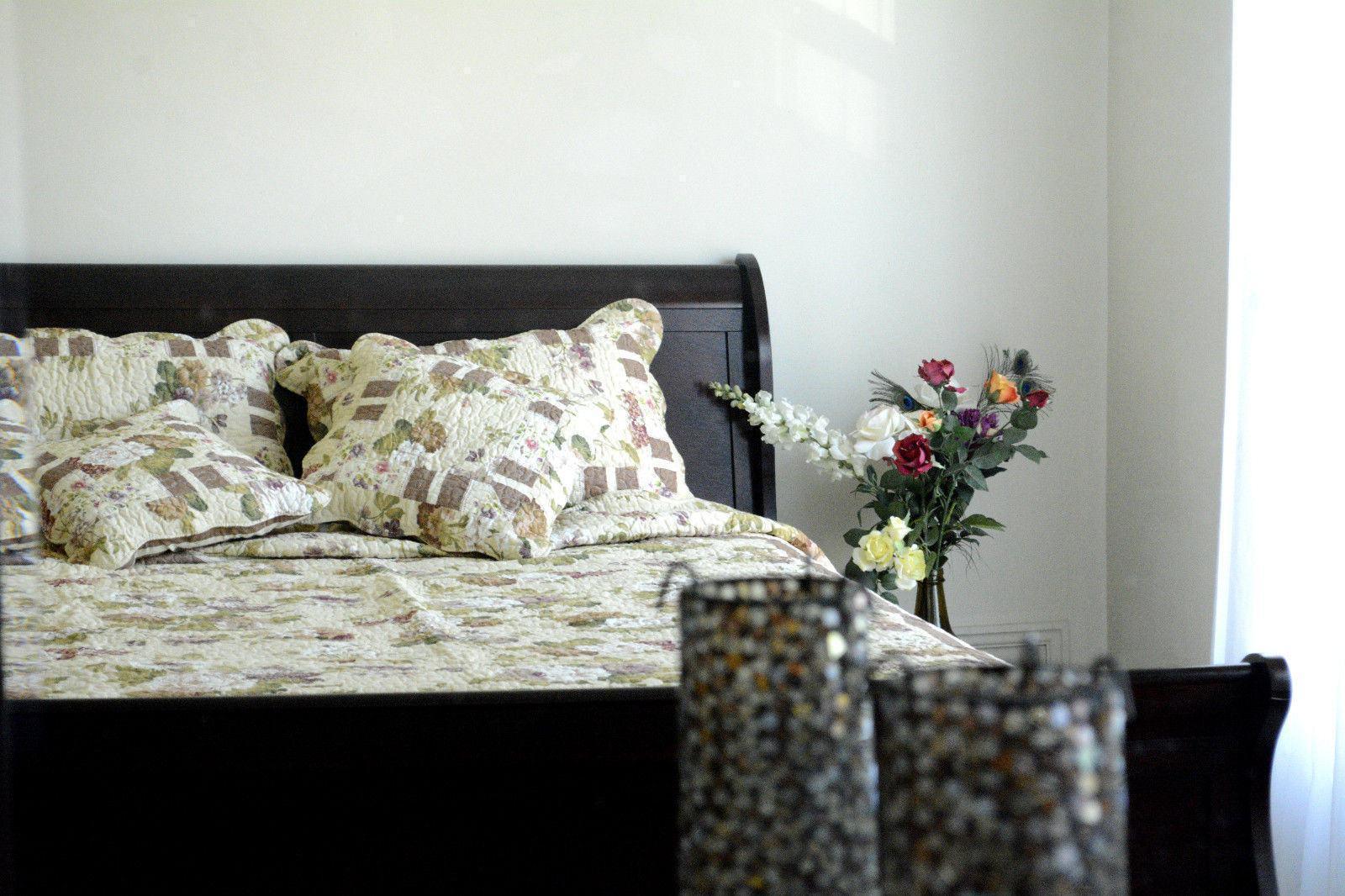DaDa Bedding Vintage Cottage Rose Garden Floral Ivory Yellow Cotton Scalloped Quilted Bedspread Set (DXJ103478) DaDalogy Bedding Collection