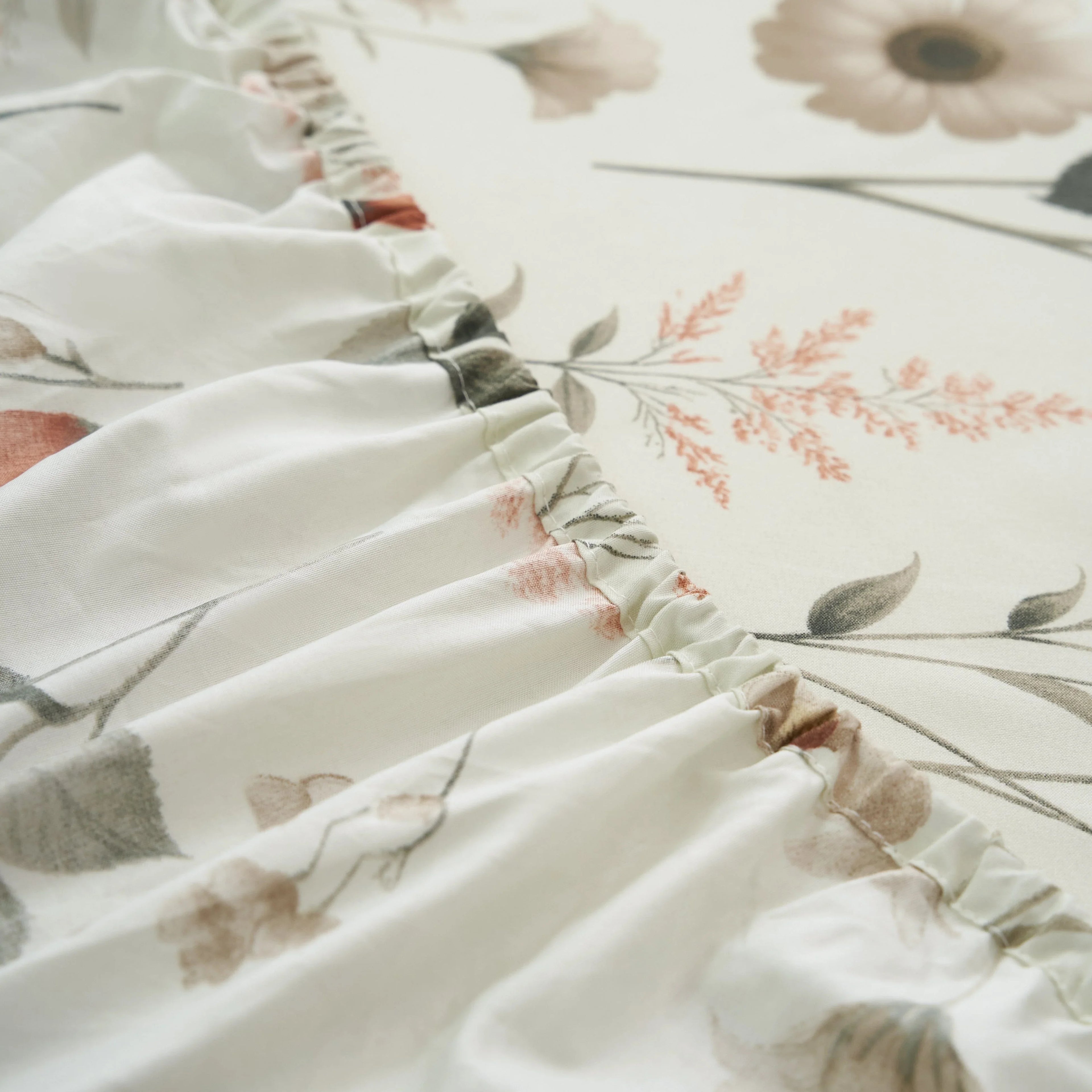 DaDalogy Enchanted Meadow Bed in a bag Set - Victoria Garden Delicate Floral Symphony in Beige, Rose, and Soft Green, Luxuriously Soft Quilted Set DaDalogy Bedding Collection