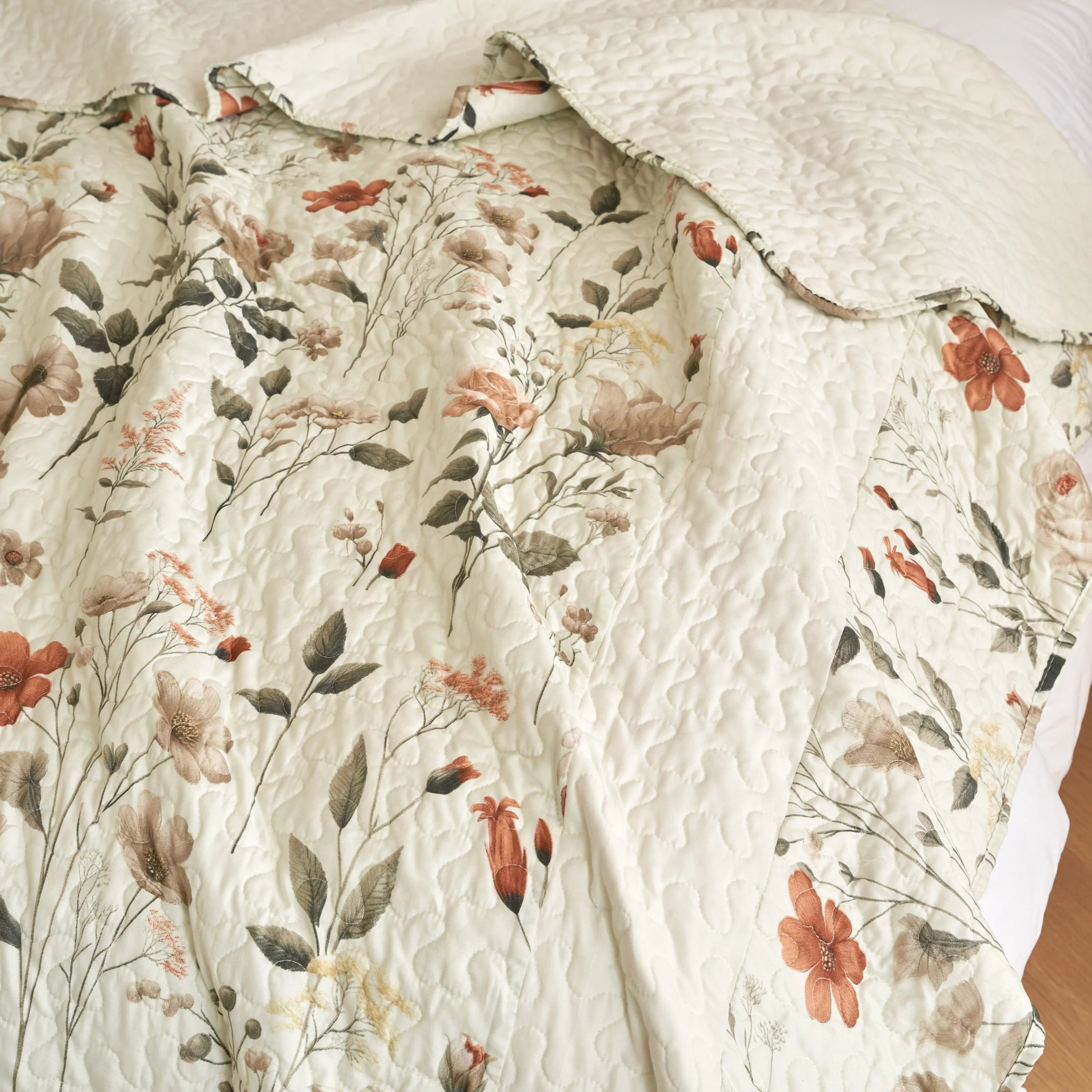 DaDalogy Enchanted Meadow Quilt Set - Victoria Garden Delicate Floral Symphony in Beige, Rose, and Soft Green, Luxuriously Soft Quilted Bedspread Set DaDalogy Bedding Collection