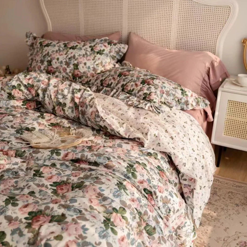 Dark Garden Floral Bedding Set / Beige Mix Ever Lasting