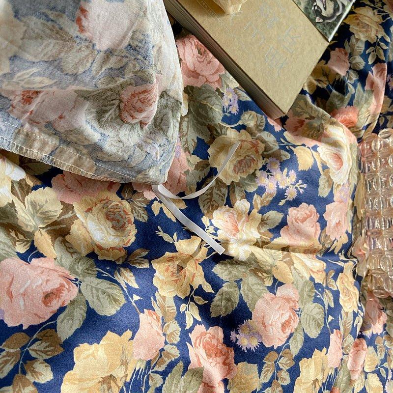 Dark Garden Floral Bedding Set / Beige Mix Ever Lasting