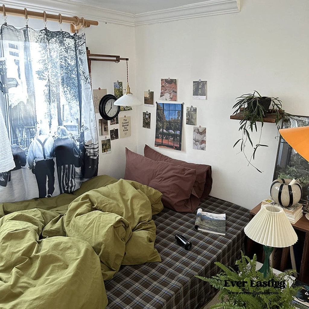 Dark Plaid Goblin Bedding Set