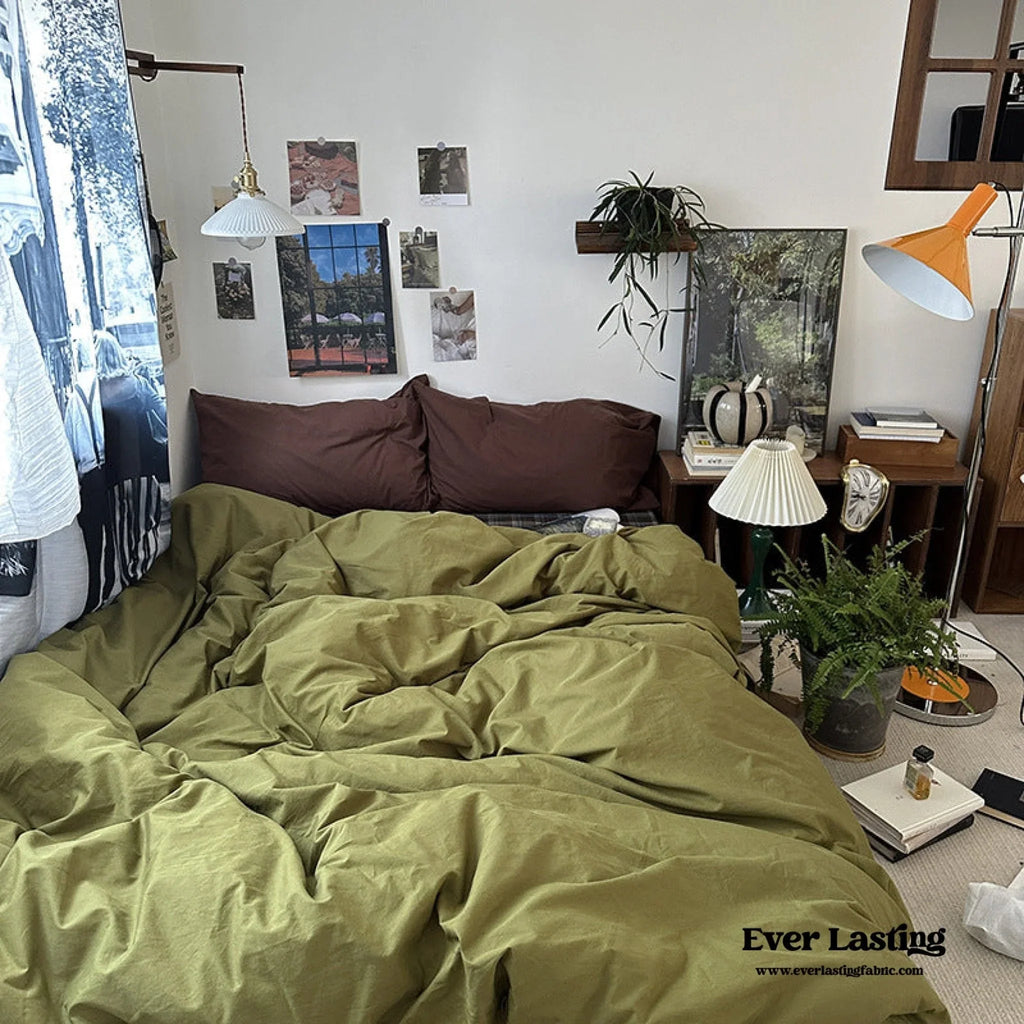 Dark Plaid Goblin Bedding Set