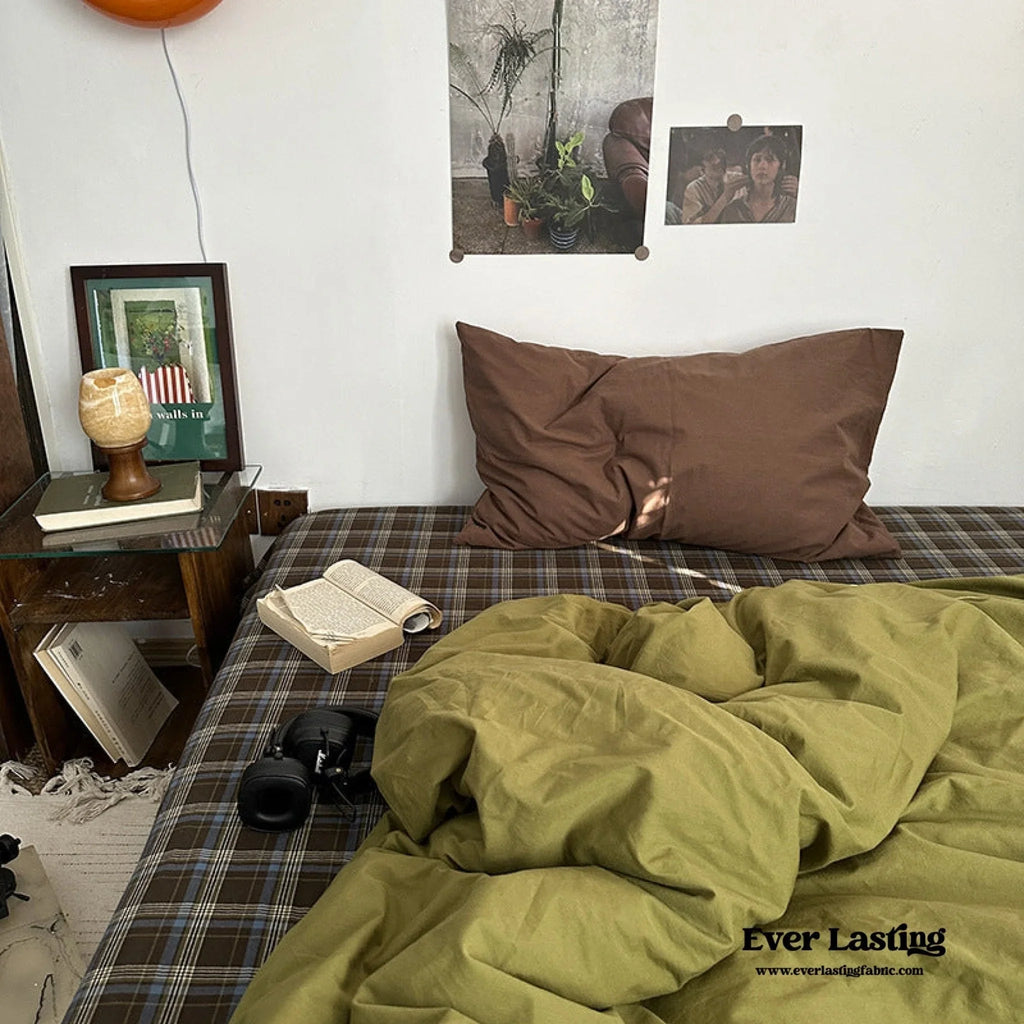 Dark Plaid Goblin Bedding Set