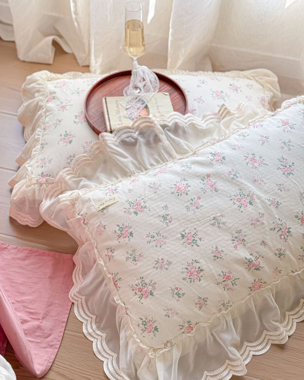 Delicate Floral Lace Ruffled Bedding Set / Purple Ever Lasting