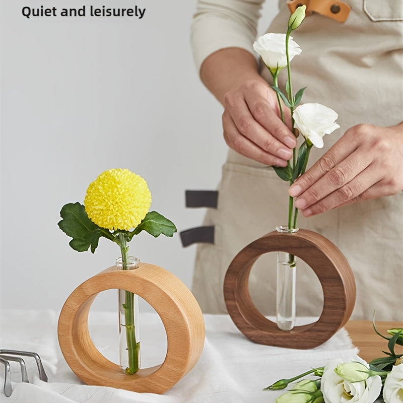 Modern Farmhouse Table Decor & Wood Vase