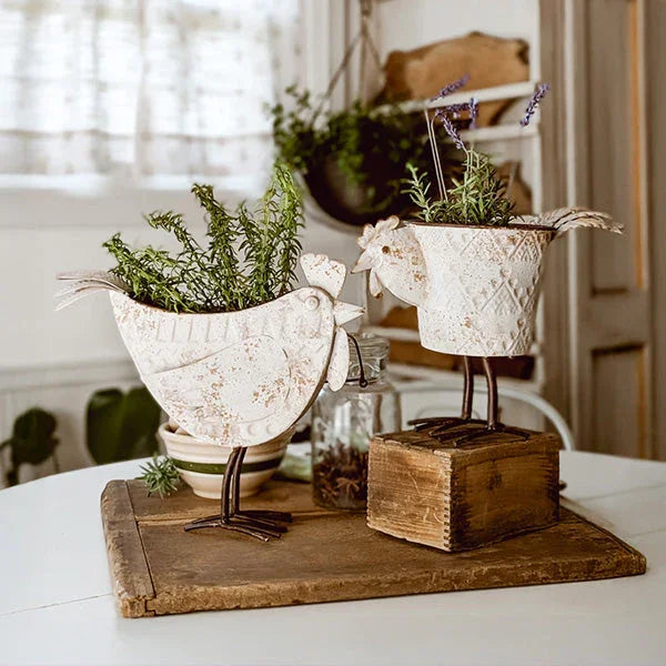 Distressed hen planter, rustic ceramic, outdoor ready - House of Avana
