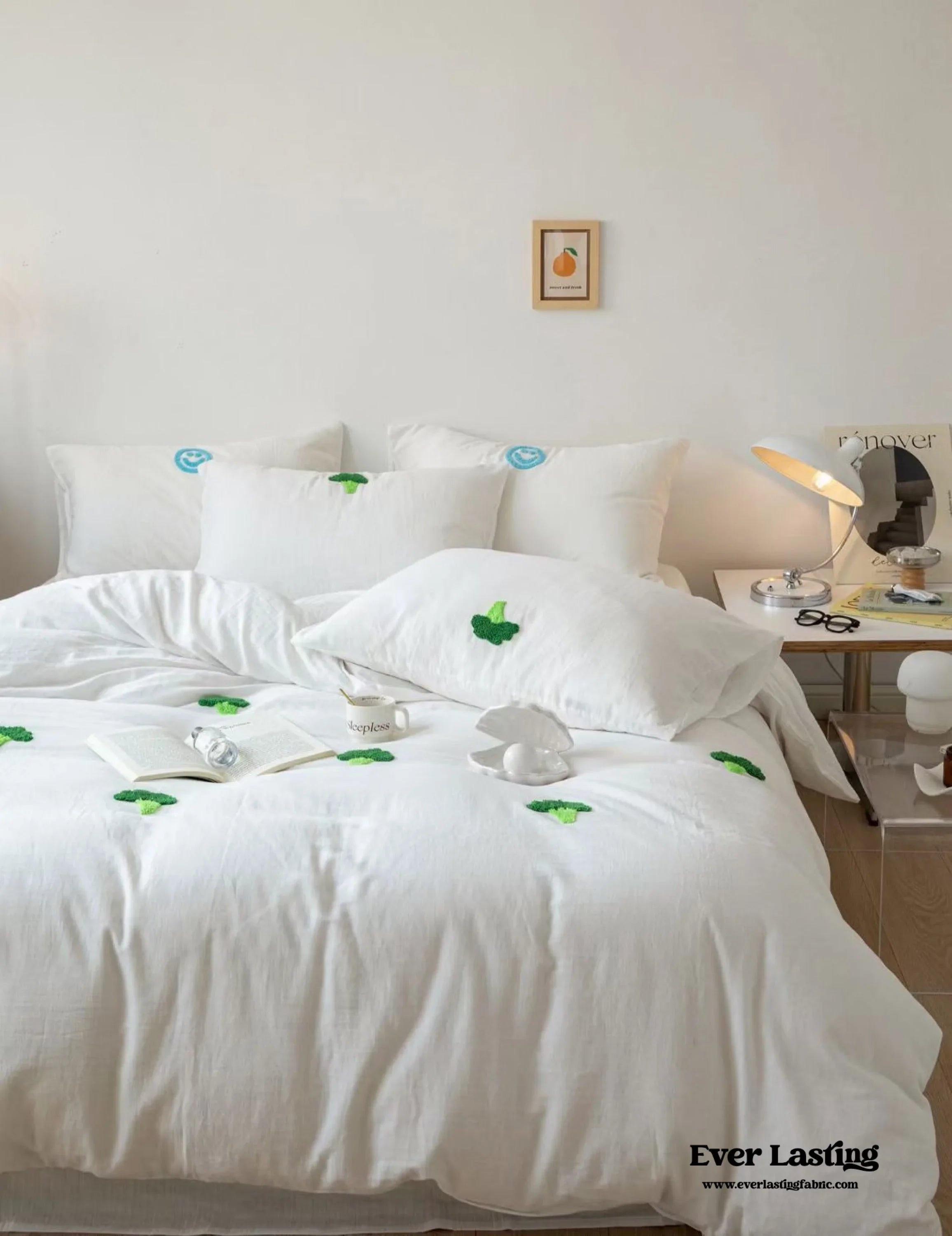 Double Layered Embroidered White Bedding Set / Broccoli Ever Lasting