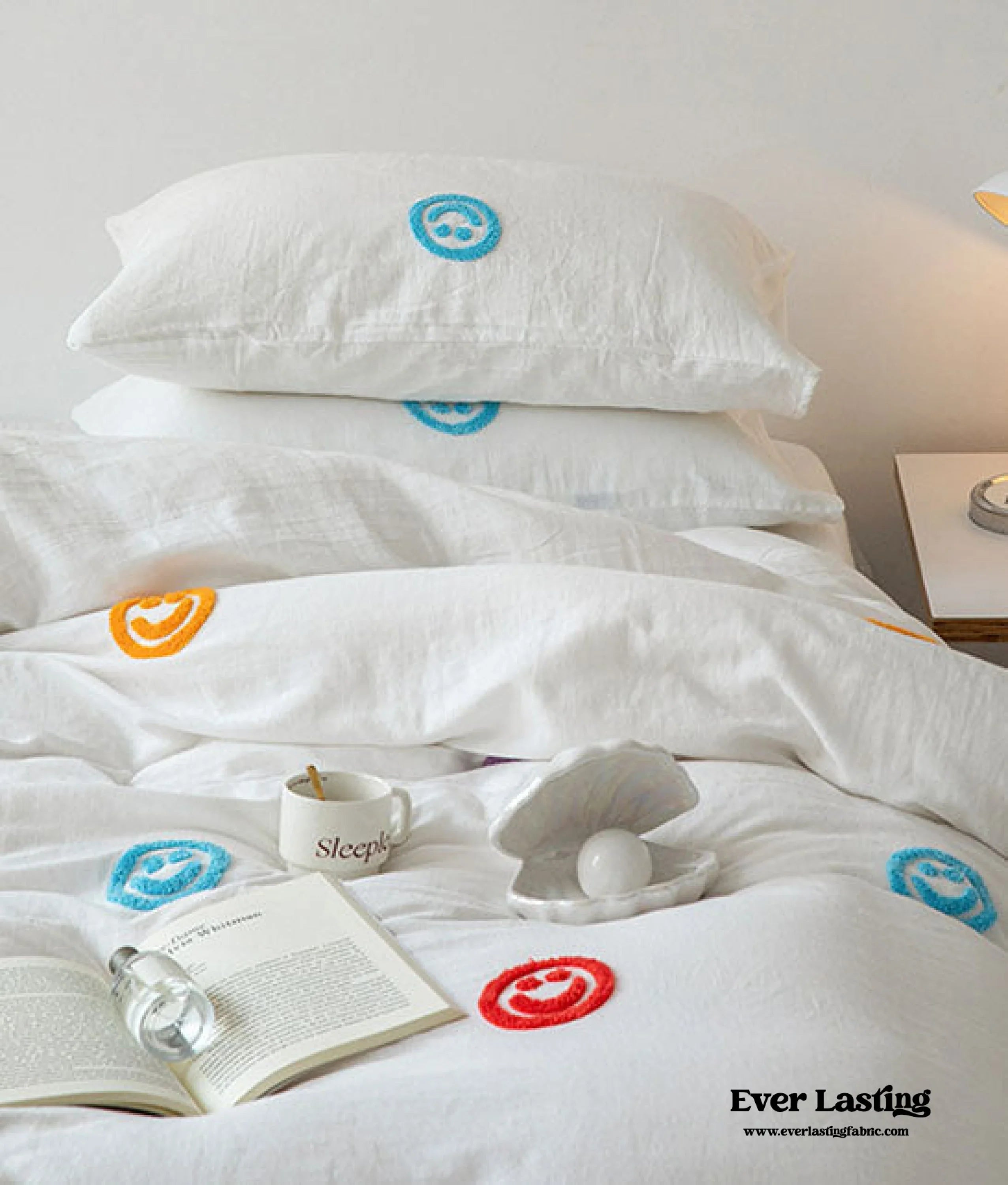 Double Layered Embroidered White Bedding Set / Broccoli Ever Lasting