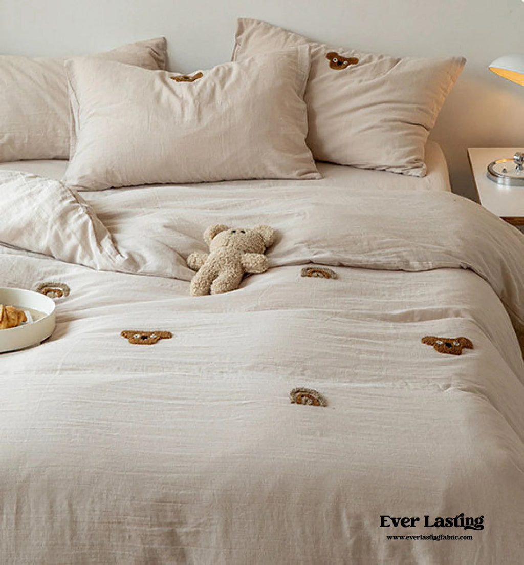 Double Layered Embroidered White Bedding Set / Broccoli Ever Lasting