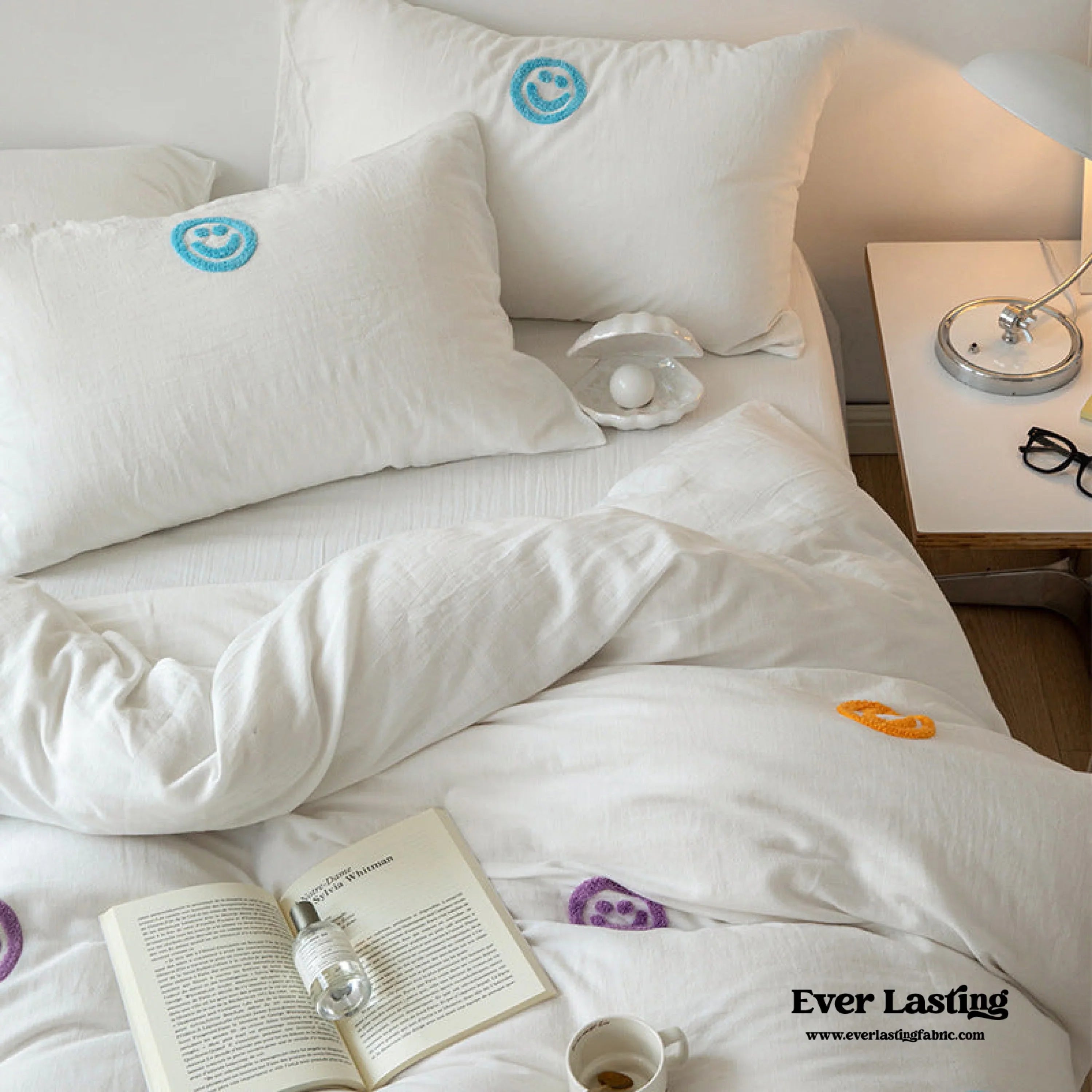 Double Layered Embroidered White Bedding Set / Broccoli Ever Lasting
