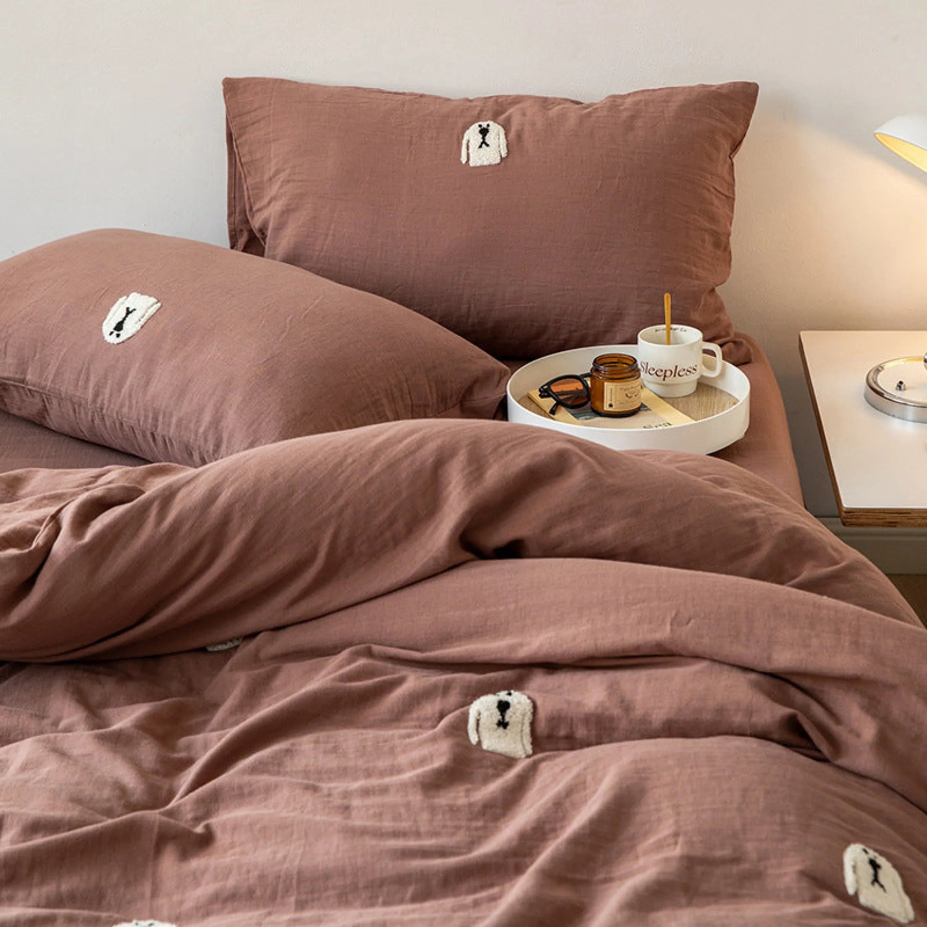 Double Layered Embroidered White Bedding Set / Broccoli Ever Lasting