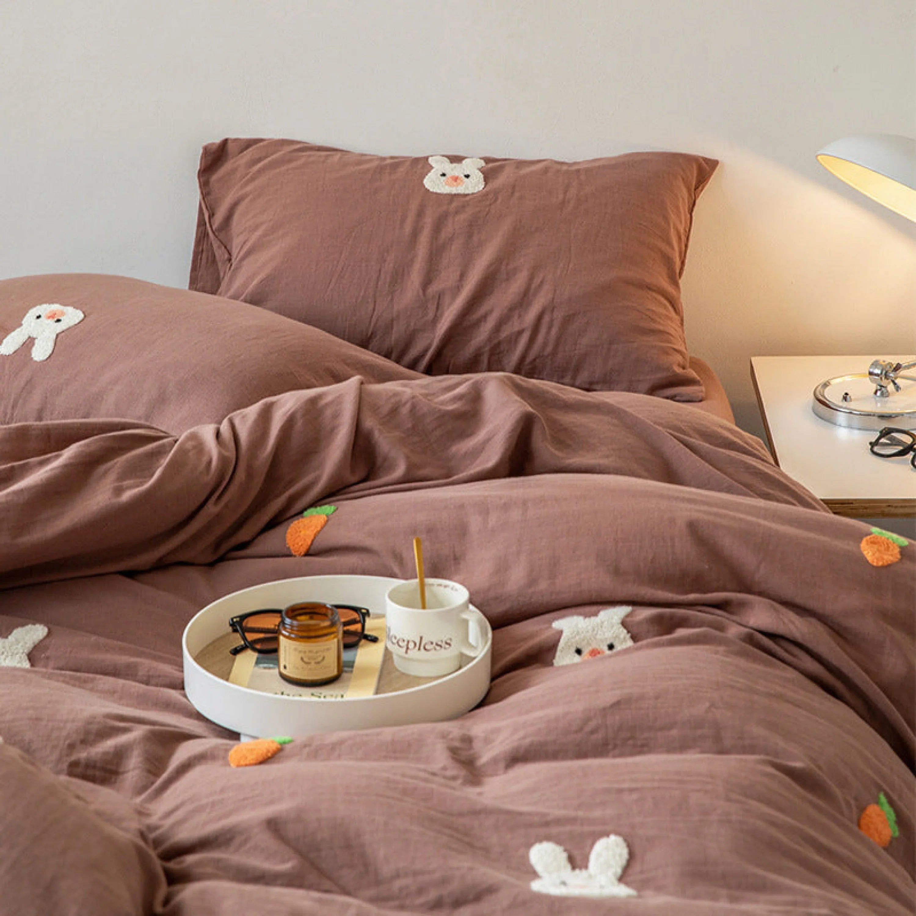 Double Layered Embroidered White Bedding Set / Broccoli Ever Lasting