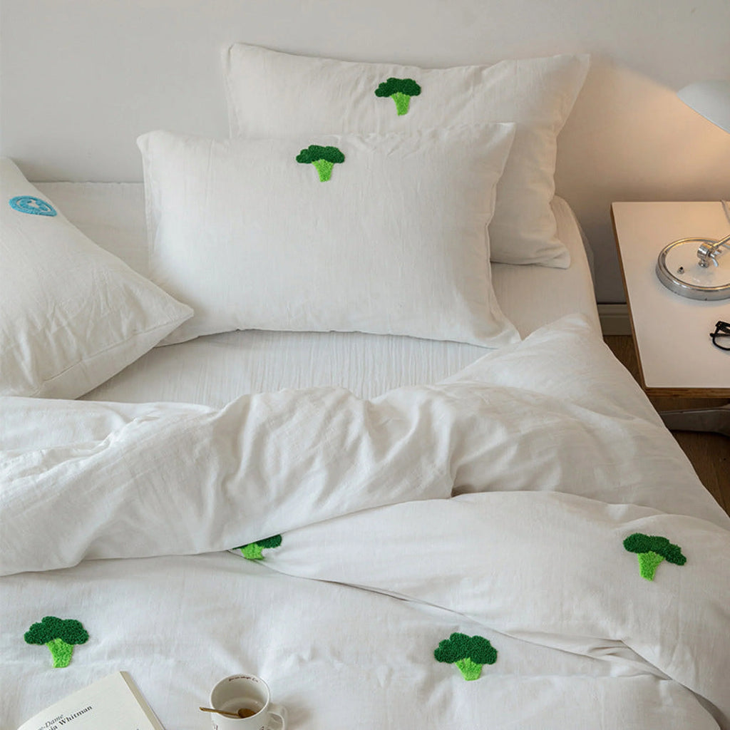 Double Layered Embroidered White Bedding Set / Broccoli Ever Lasting