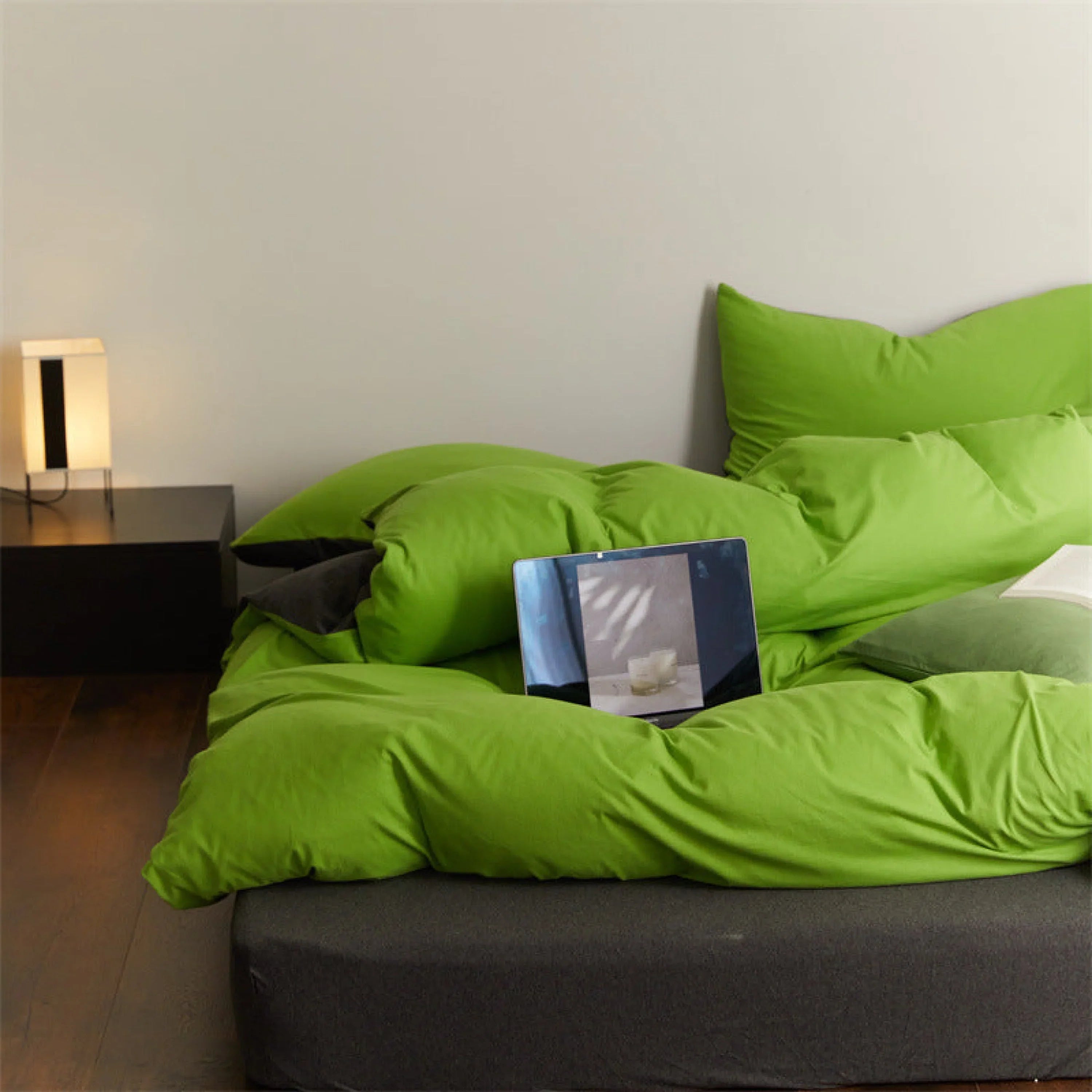 DUO Maximalist Jersey Knit Bedding Set / Green Apple + Gray Ever Lasting
