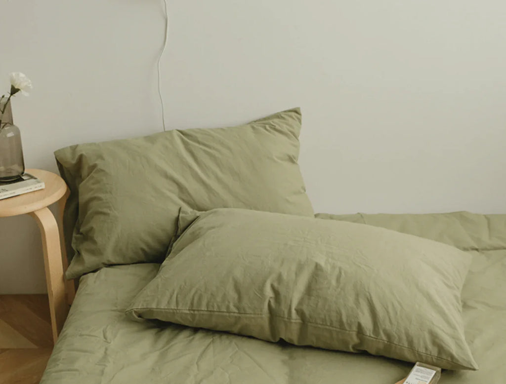 Earth Tone Bedding Set / Gray Ever Lasting