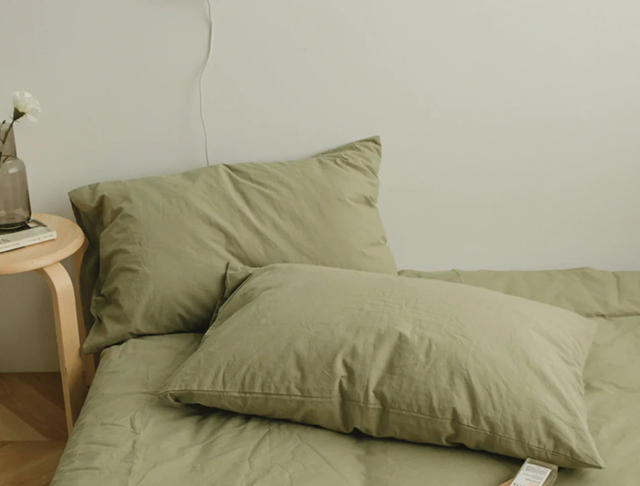 Earth Tone Bedding Set / Gray Ever Lasting