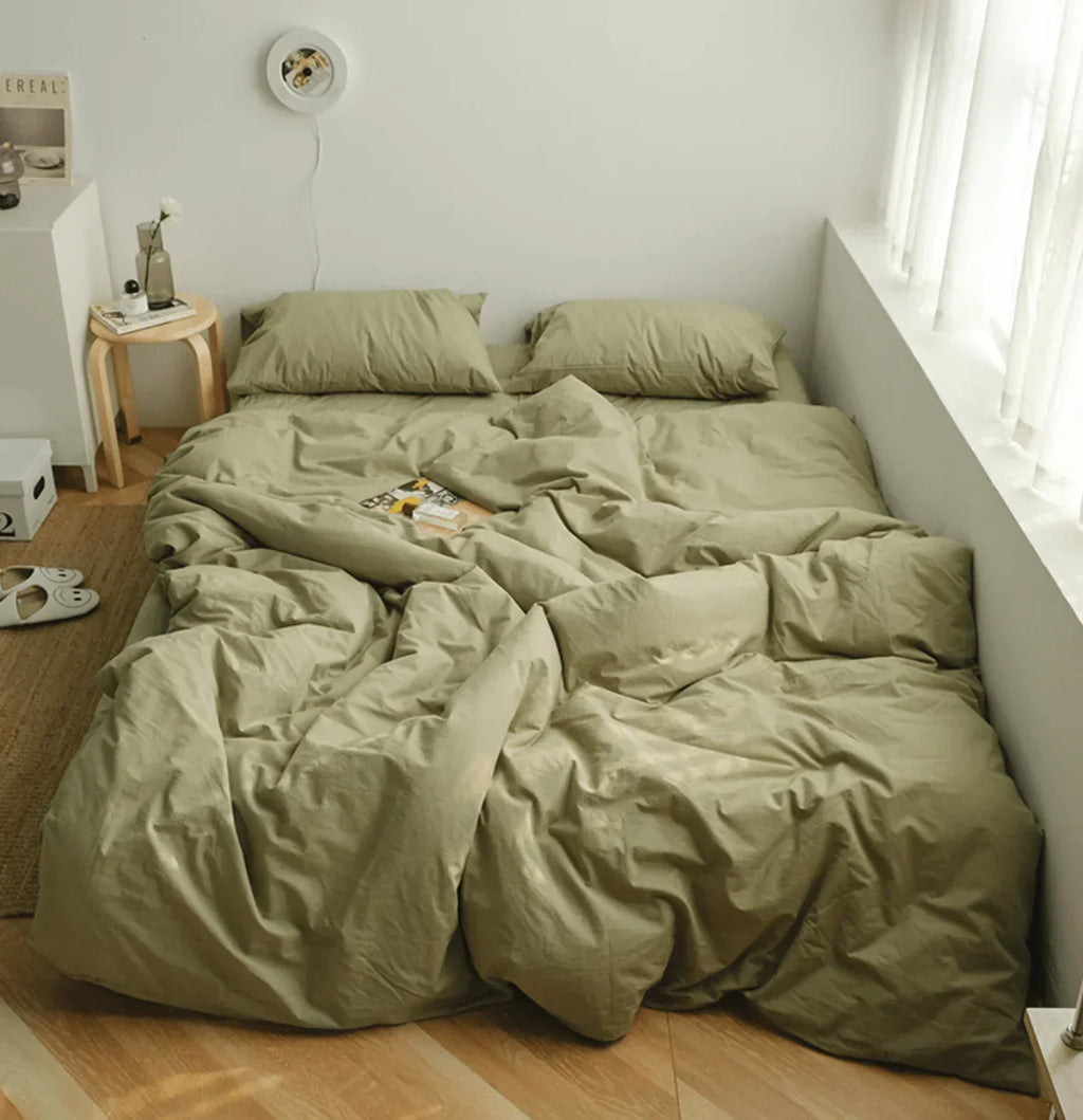 Earth Tone Bedding Set / Gray Ever Lasting
