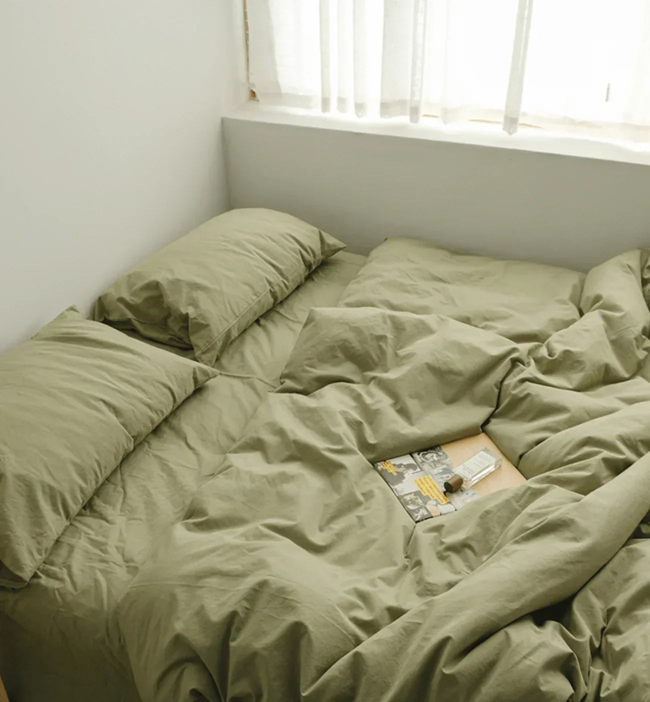 Earth Tone Bedding Set / Gray Ever Lasting