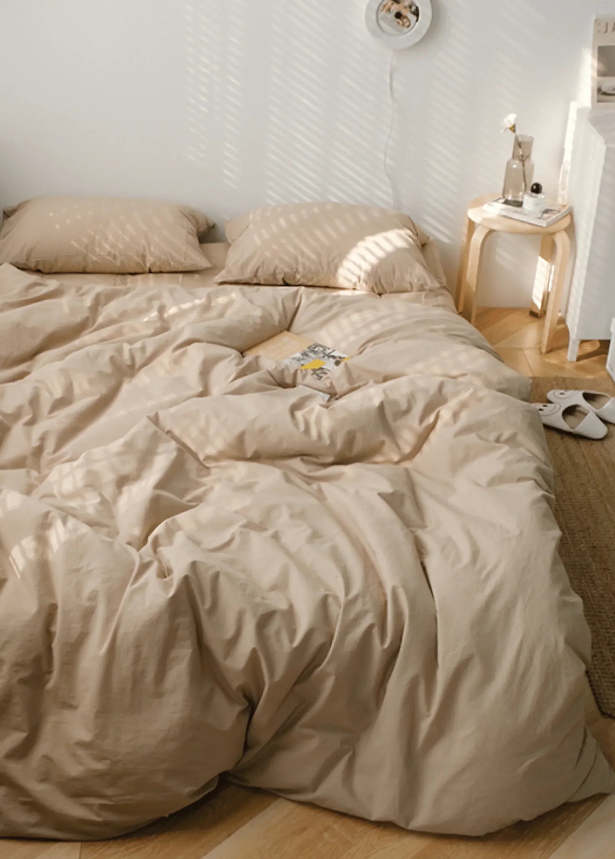 Earth Tone Bedding Set / Gray Ever Lasting