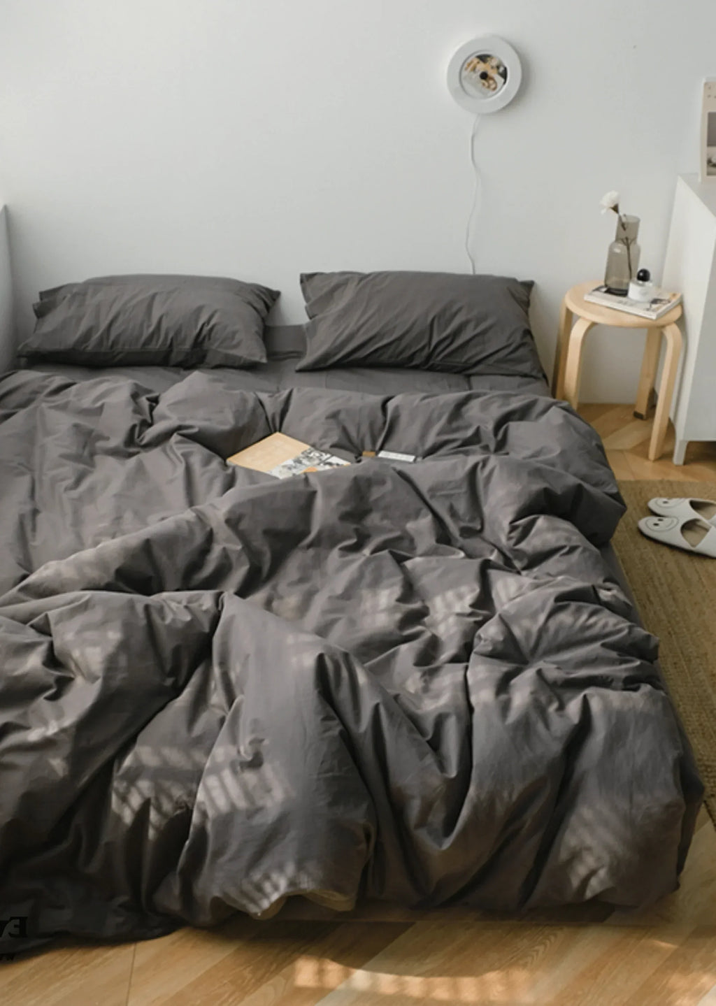 Earth Tone Bedding Set / Gray Ever Lasting
