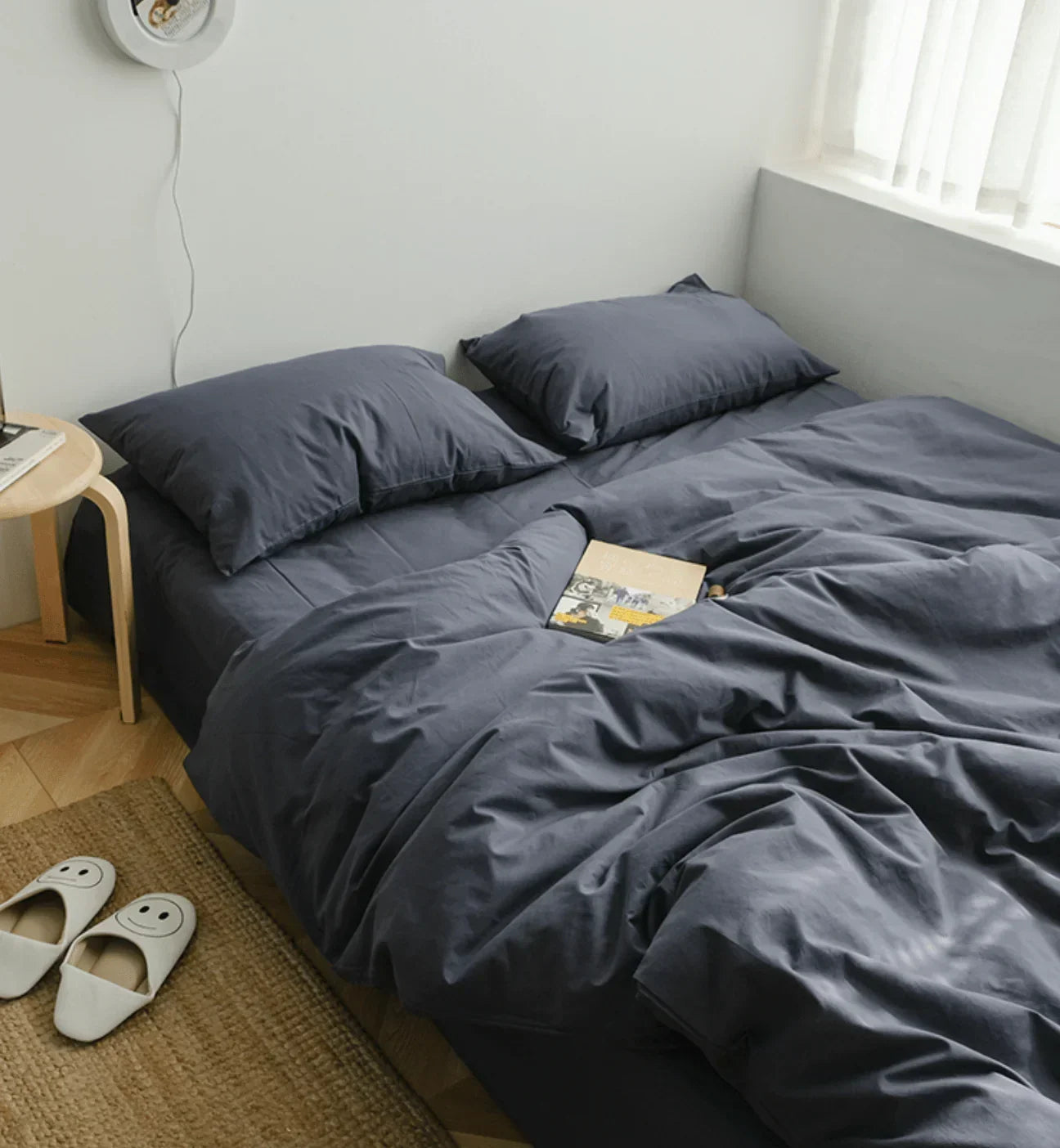 Earth Tone Bedding Set / Gray Ever Lasting