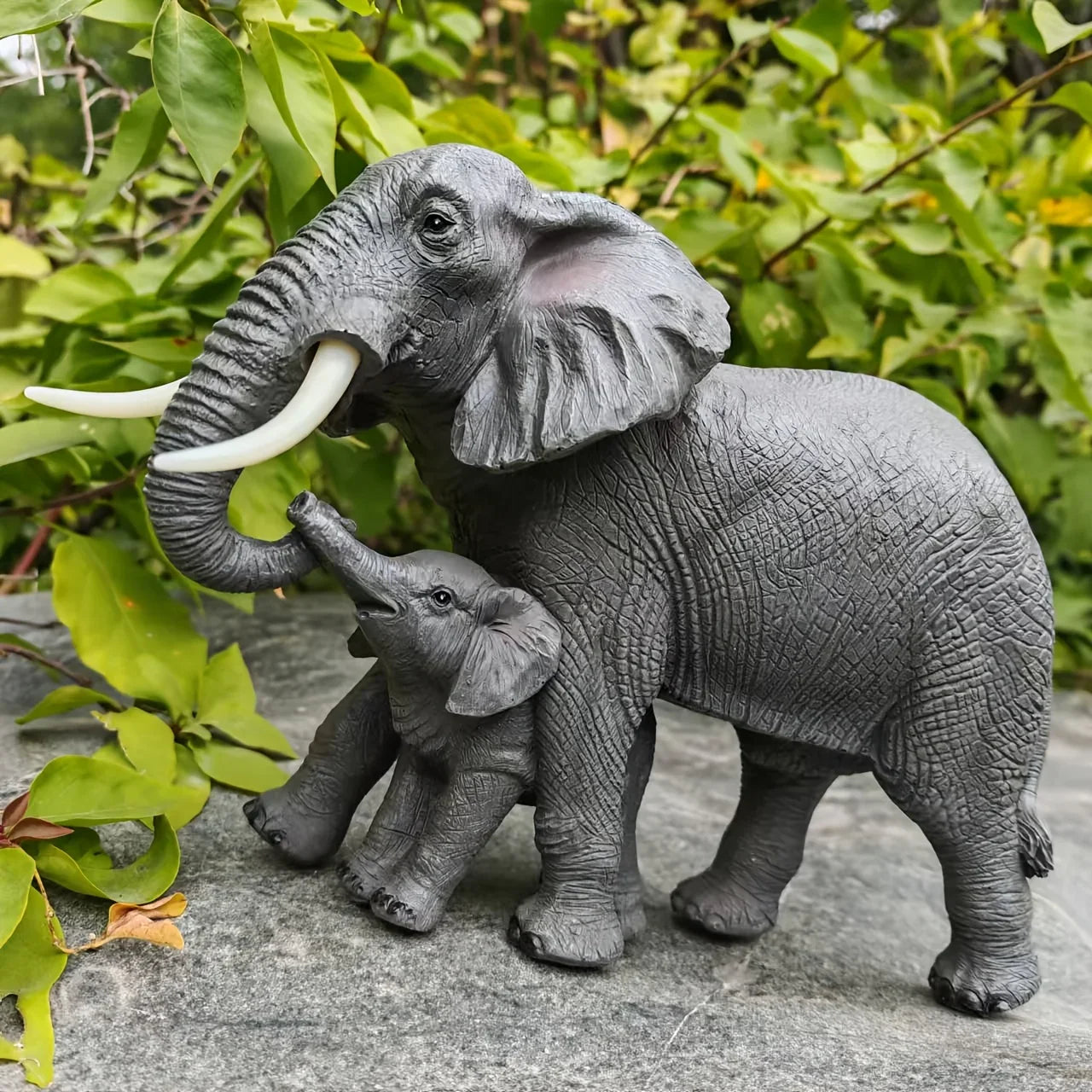 [Christmas Holiday Gift] Outdoor Sculpture Warm Elephant Mom Baby Elephant Garden Statue, Suitable for Courtyard Home Decoration, a Good Luck Christmas Elephant Gift for Women, Mothers, and Family, Holiday Gift, Courtyard Dec House Of Avana