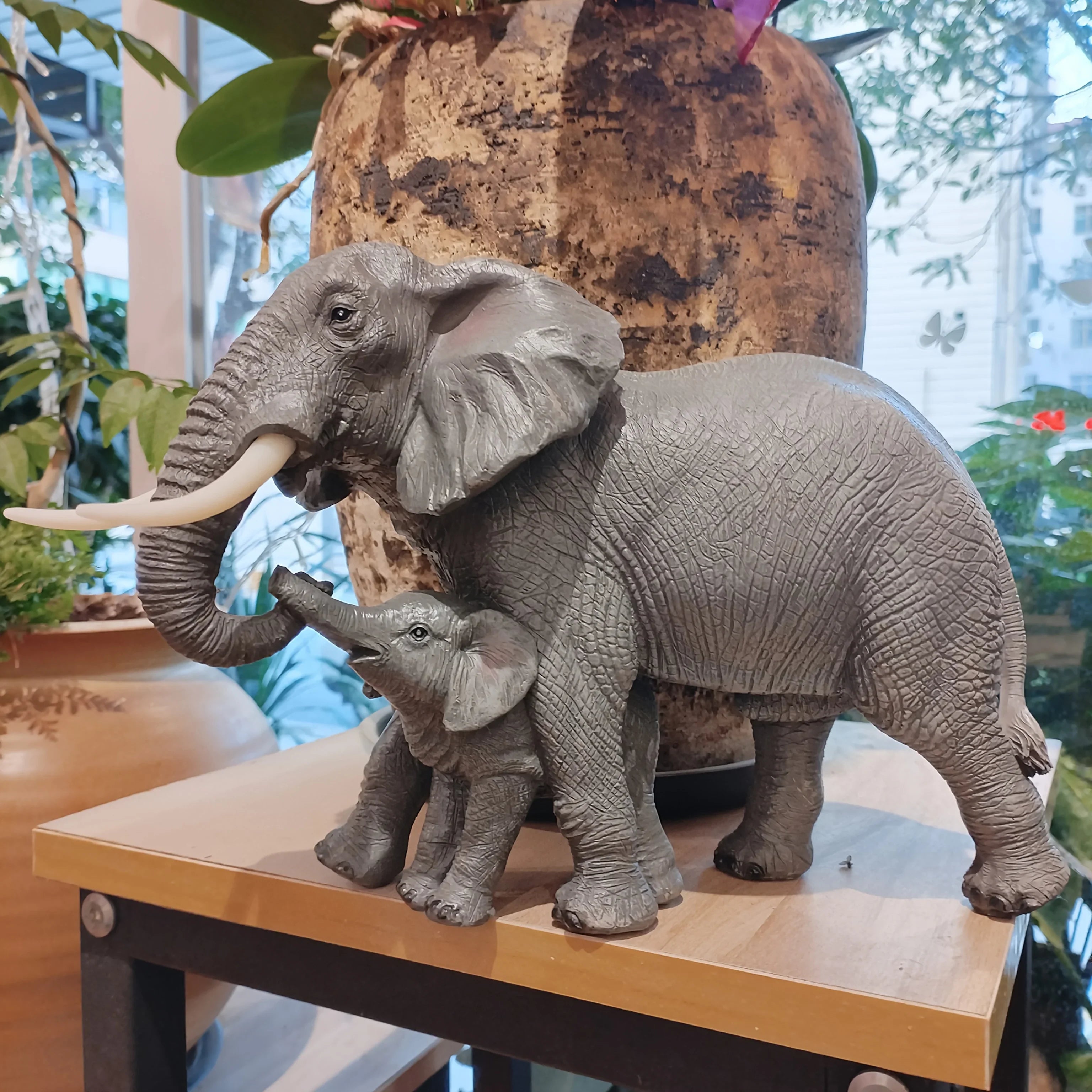 Elephant Mom & Baby Statue for Christmas Holiday Garden Gift - House Of Avana