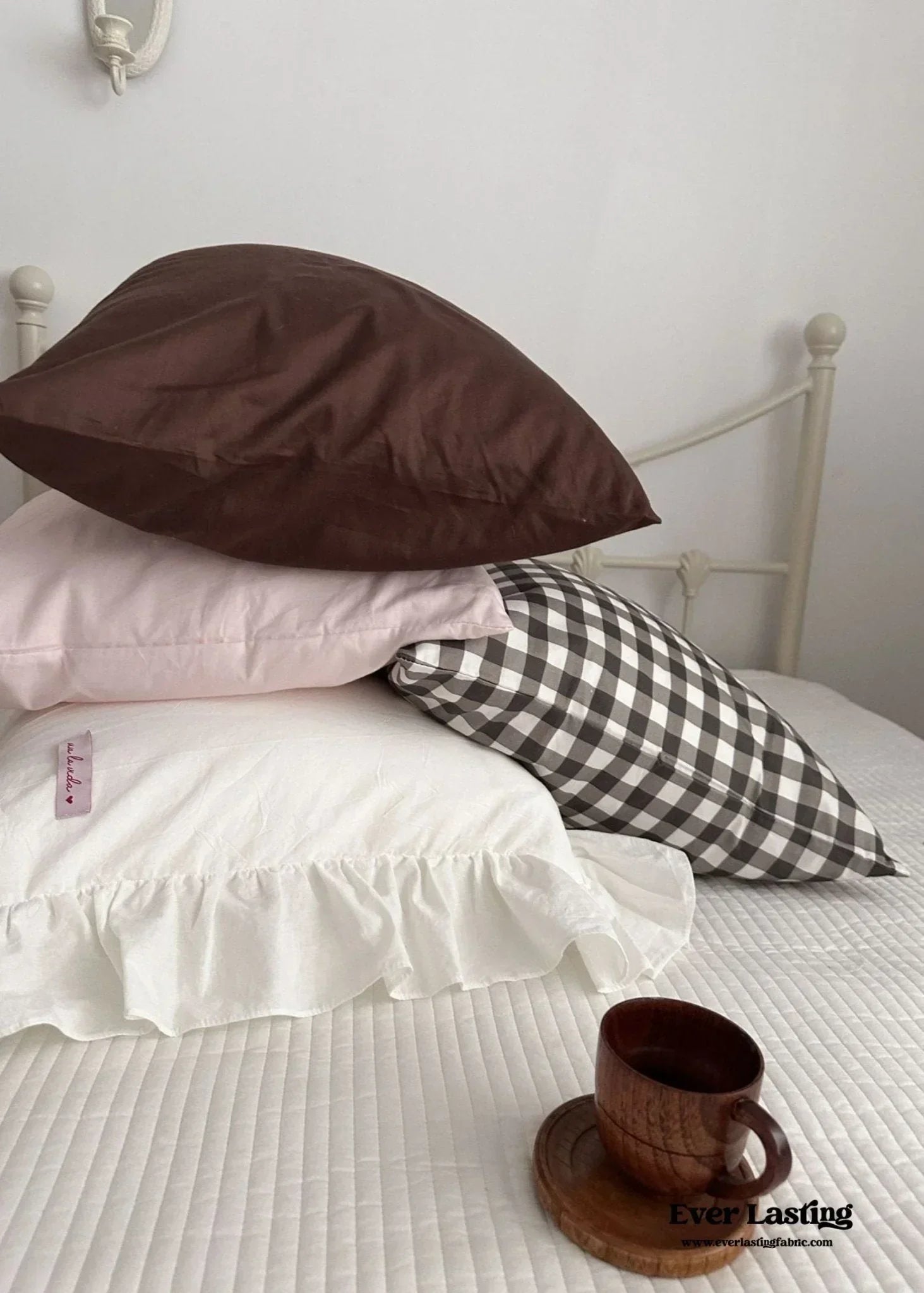 Ella Pure Cotton Pillowcases / Brown Ever Lasting