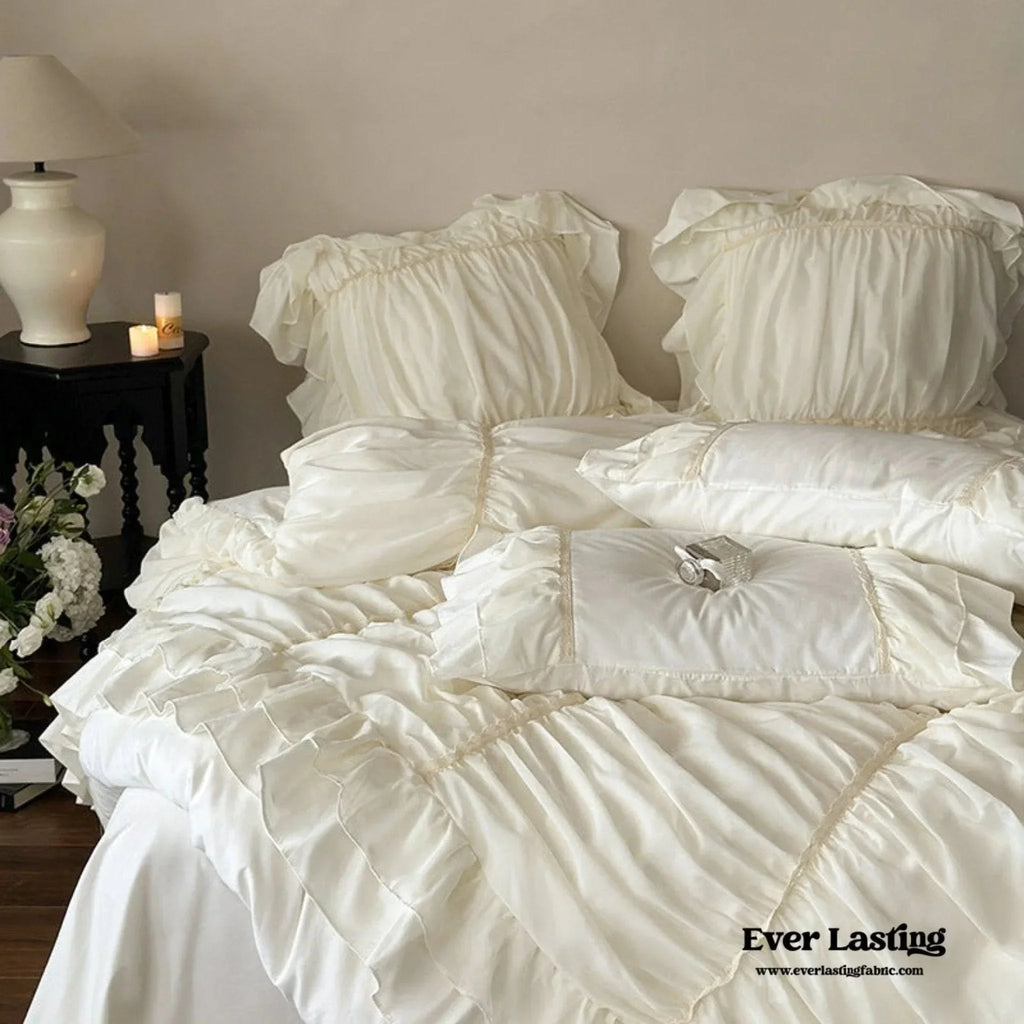 Élodie Silky Coquette Ruffled Bedding Set / White Ever Lasting